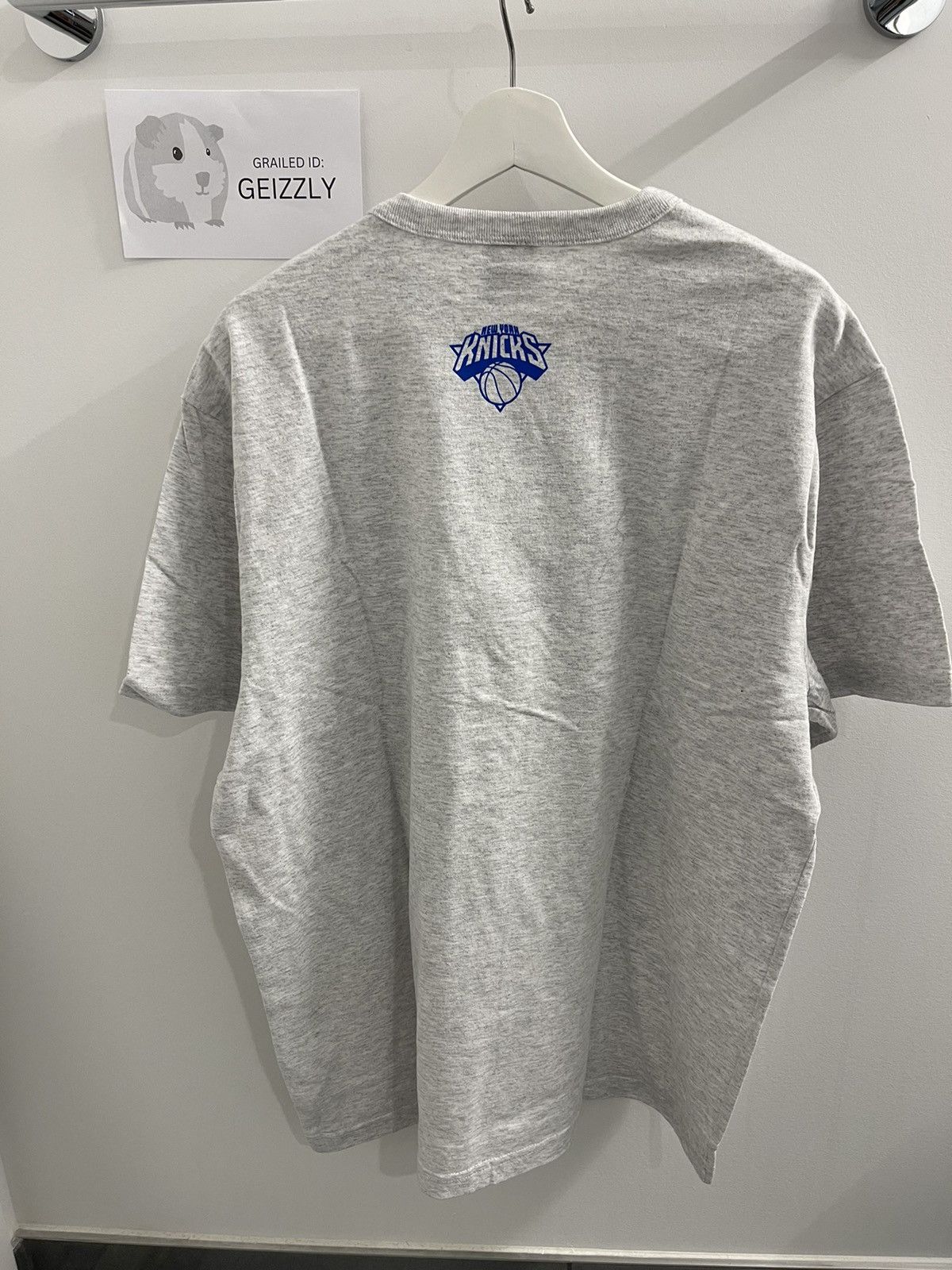 NBA OVO X NBA NY KNICKS TEE-XL🦉🏀 Size US XL / EU 56 / 4 - 3 Thumbnail