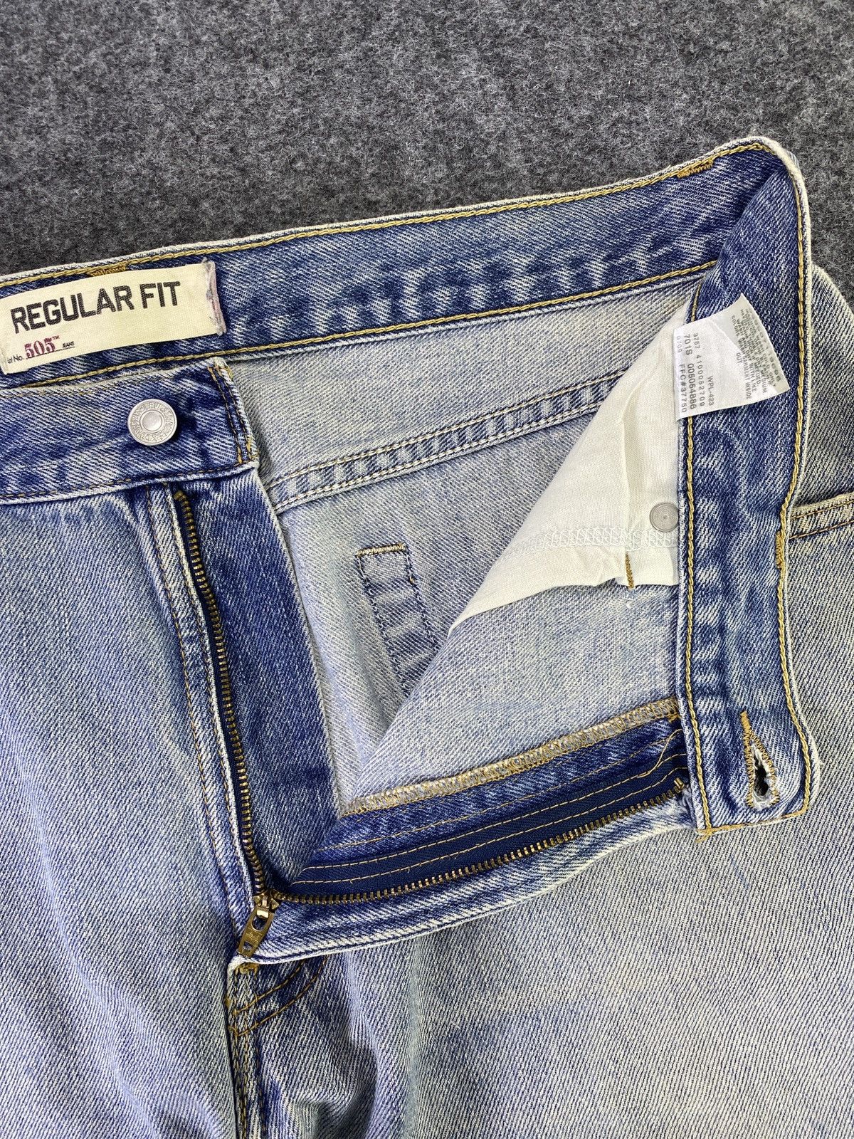 Levi's Vintage Levi's 505 Jeans Blue Wash 36x29 - J776 Size US 36 / EU 52 - 3 Thumbnail
