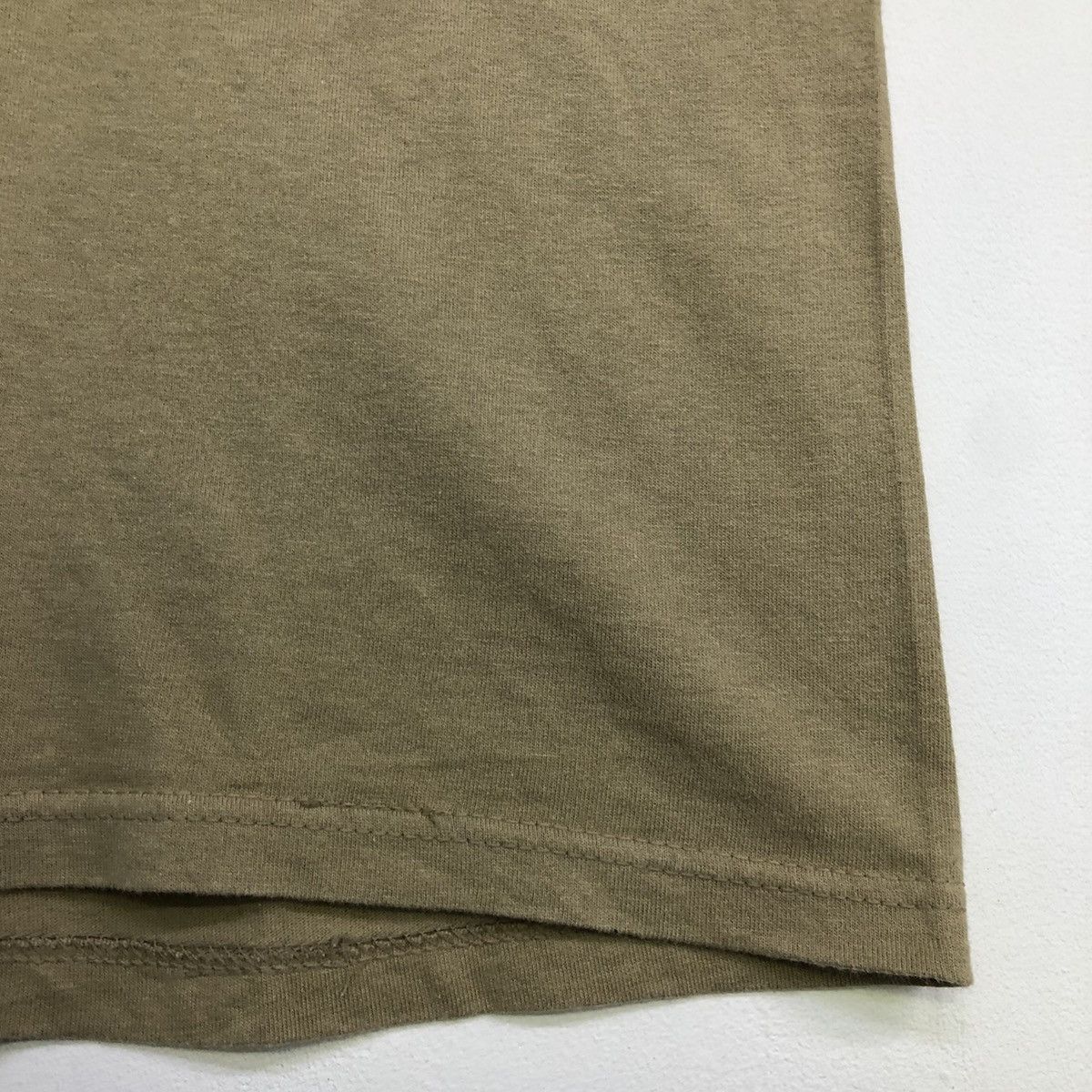 Vintage × Woolrich Woolen Mills Vintage Woolrich Pocket Backprint Tshirt Size US M / EU 48-50 / 2 - 8 Thumbnail