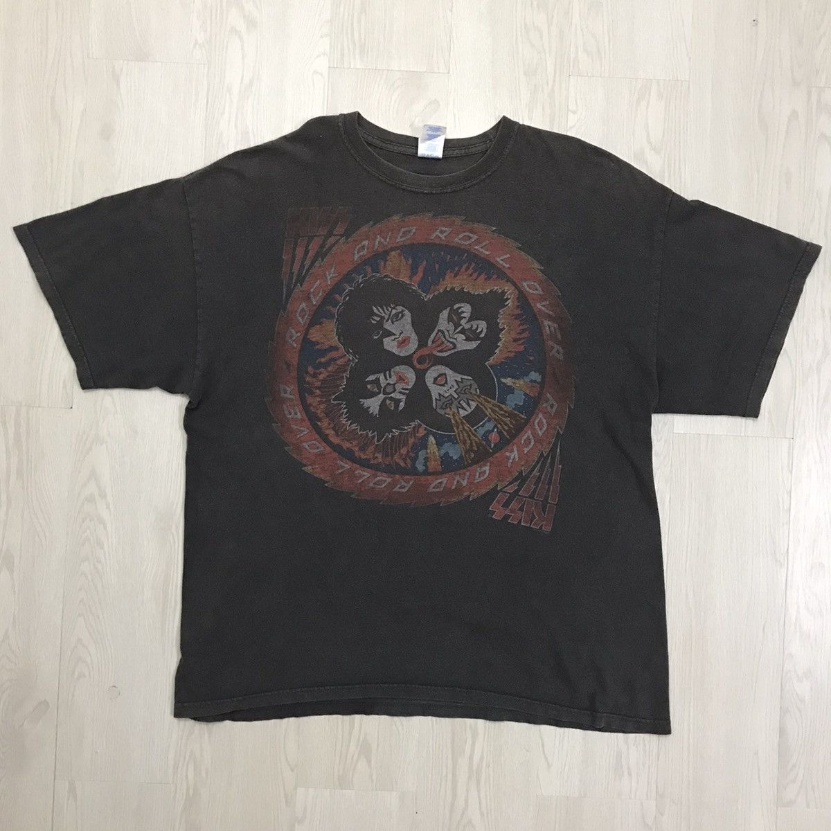 Band Tees × KISS × Vintage Vintage 2002 KISS Band Tour Tee Bjork Radiohead Size US XL / EU 56 / 4 - 2 Thumbnail