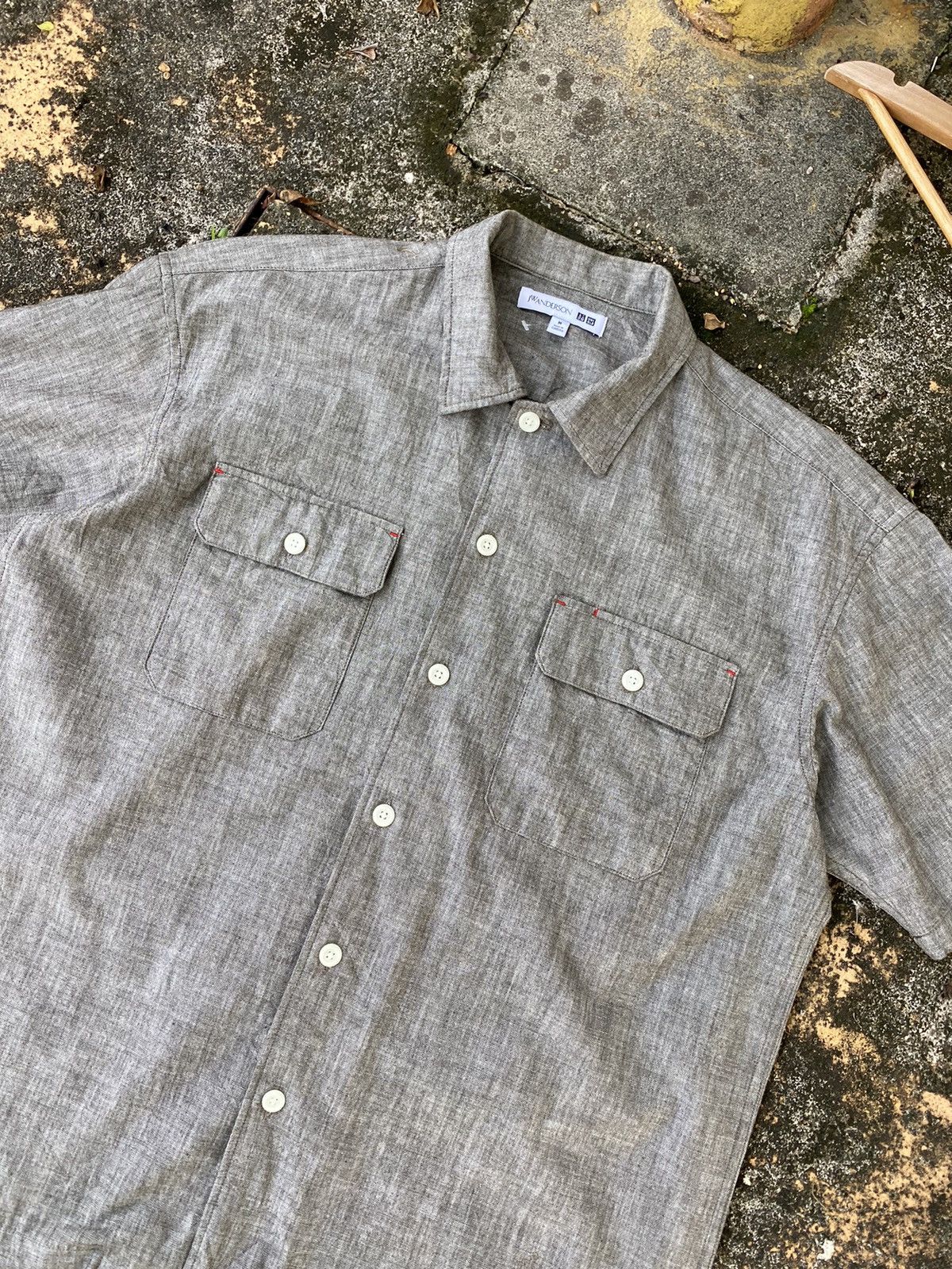 JW Anderson × Japanese Brand × Uniqlo ❌RARE❌ J W Andersson × Uniqlo Shirt Short Sleeve Chambray Size US M / EU 48-50 / 2 - 1 Thumbnail