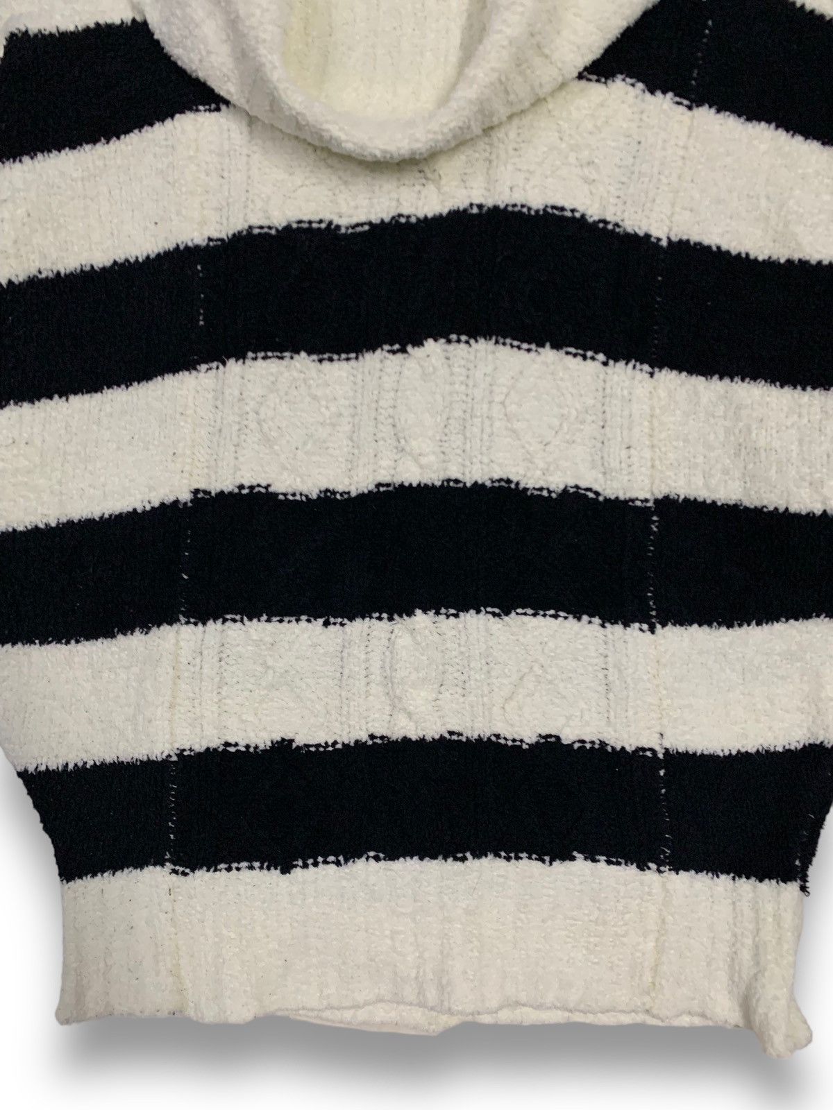 Japanese Brand Japanese Brand CECIL McBEE Striped Knit Cowl Neck Sweater Size L / US 10 / IT 46 - 6 Thumbnail