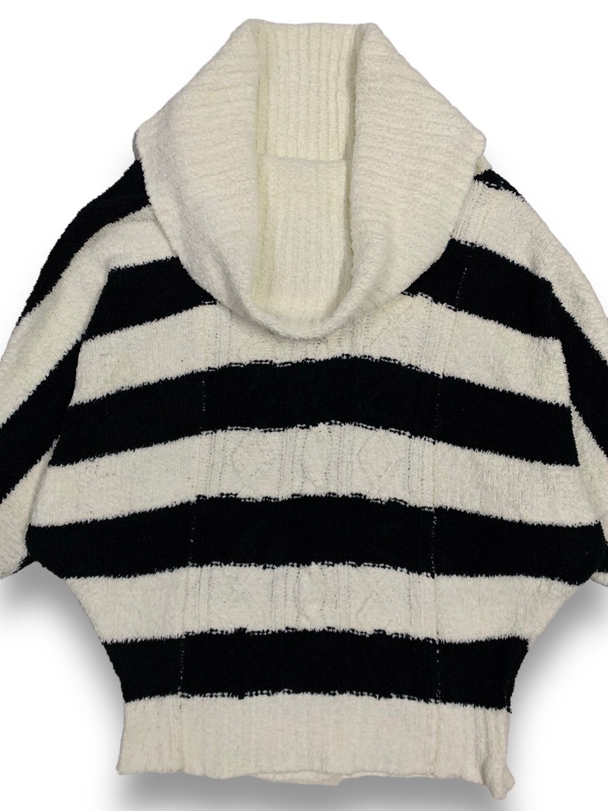 Japanese Brand Japanese Brand CECIL McBEE Striped Knit Cowl Neck Sweater Size L / US 10 / IT 46 - 3 Thumbnail
