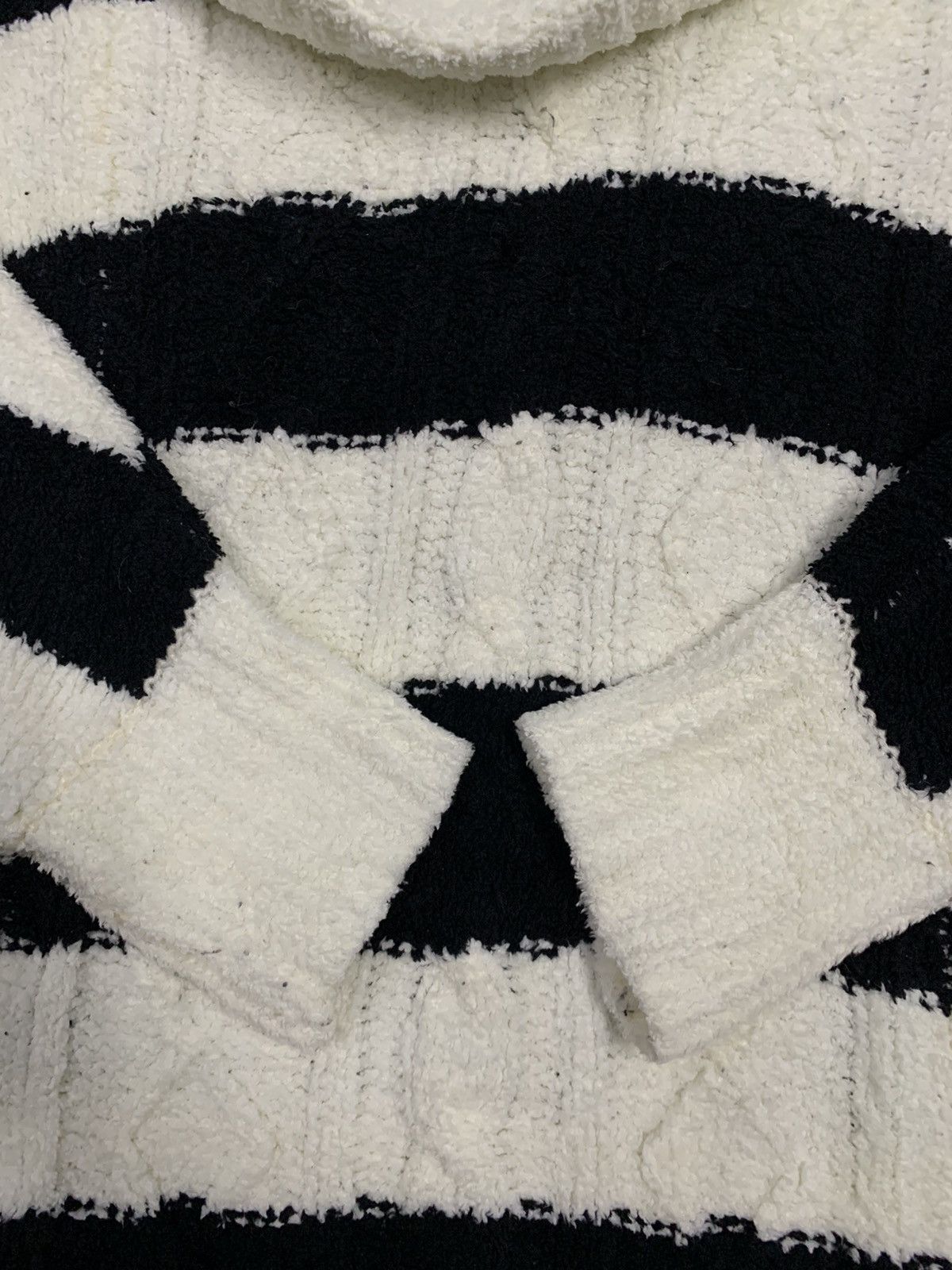 Japanese Brand Japanese Brand CECIL McBEE Striped Knit Cowl Neck Sweater Size L / US 10 / IT 46 - 7 Thumbnail