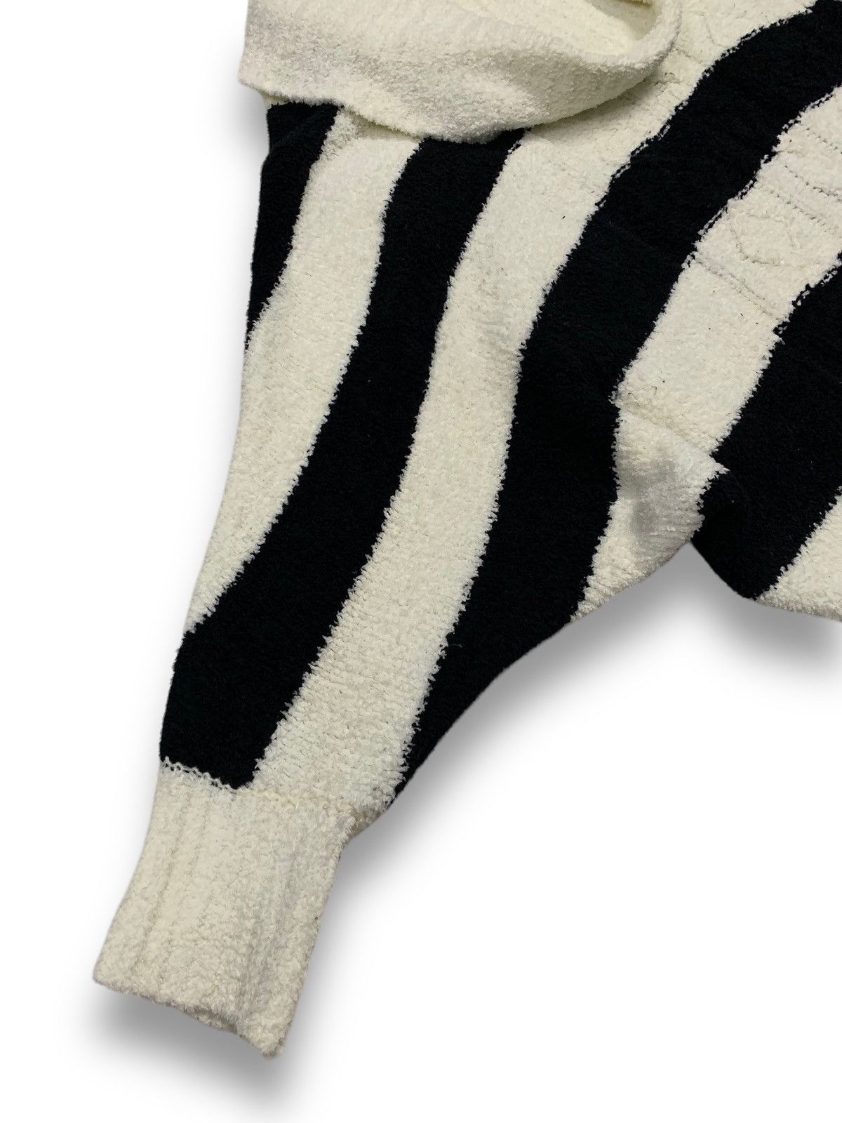 Japanese Brand Japanese Brand CECIL McBEE Striped Knit Cowl Neck Sweater Size L / US 10 / IT 46 - 8 Thumbnail