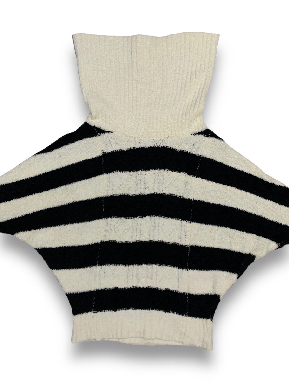 Japanese Brand Japanese Brand CECIL McBEE Striped Knit Cowl Neck Sweater Size L / US 10 / IT 46 - 4 Thumbnail