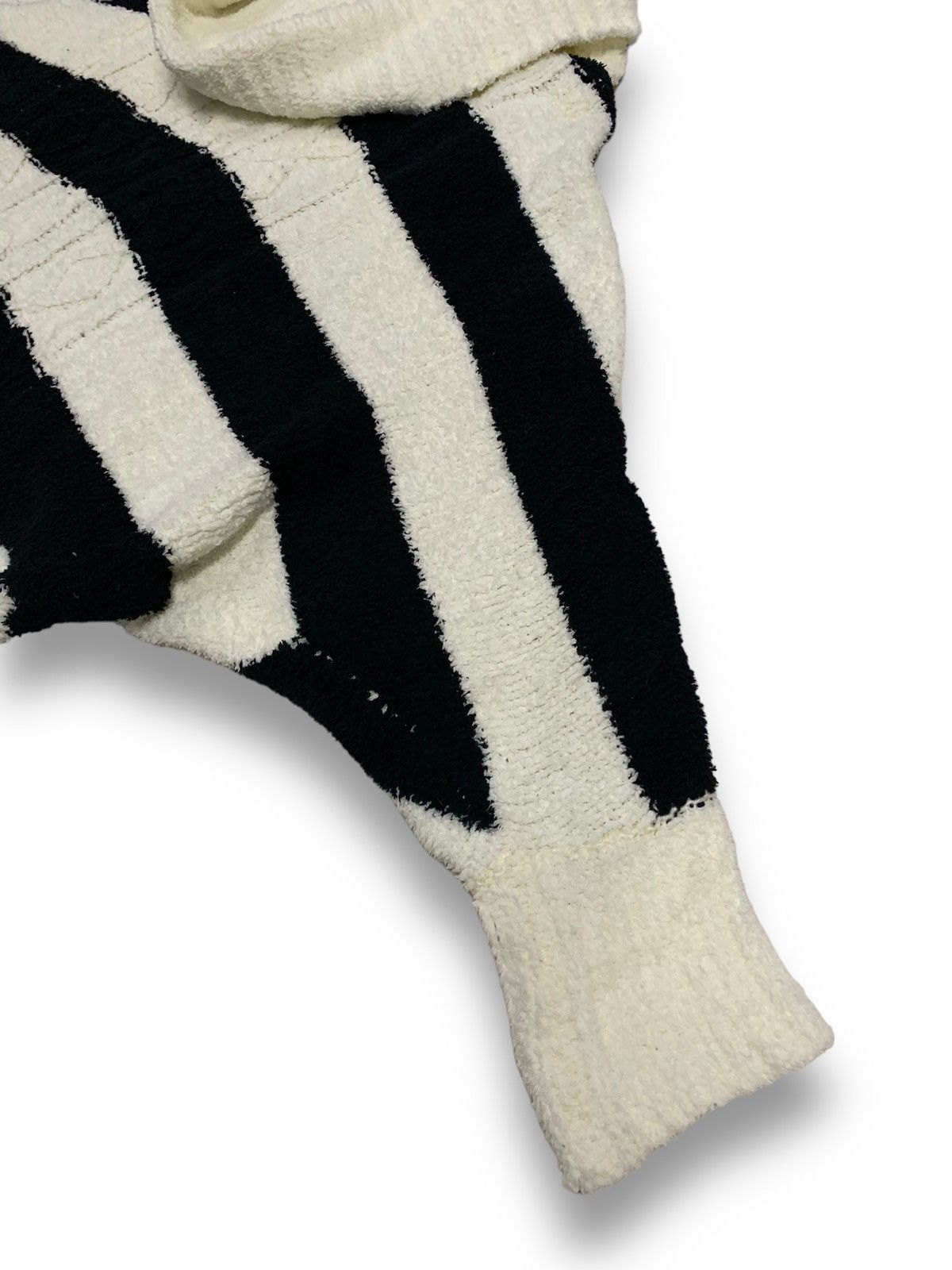 Japanese Brand Japanese Brand CECIL McBEE Striped Knit Cowl Neck Sweater Size L / US 10 / IT 46 - 9 Thumbnail