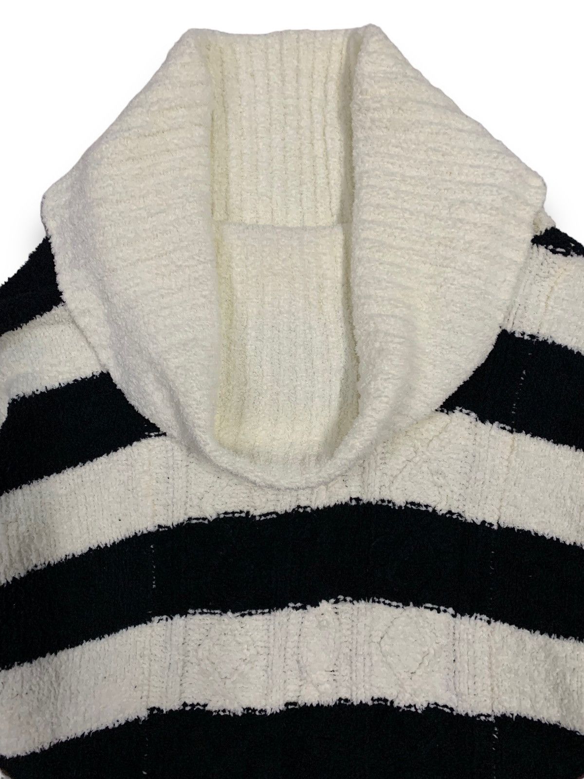 Japanese Brand Japanese Brand CECIL McBEE Striped Knit Cowl Neck Sweater Size L / US 10 / IT 46 - 5 Thumbnail