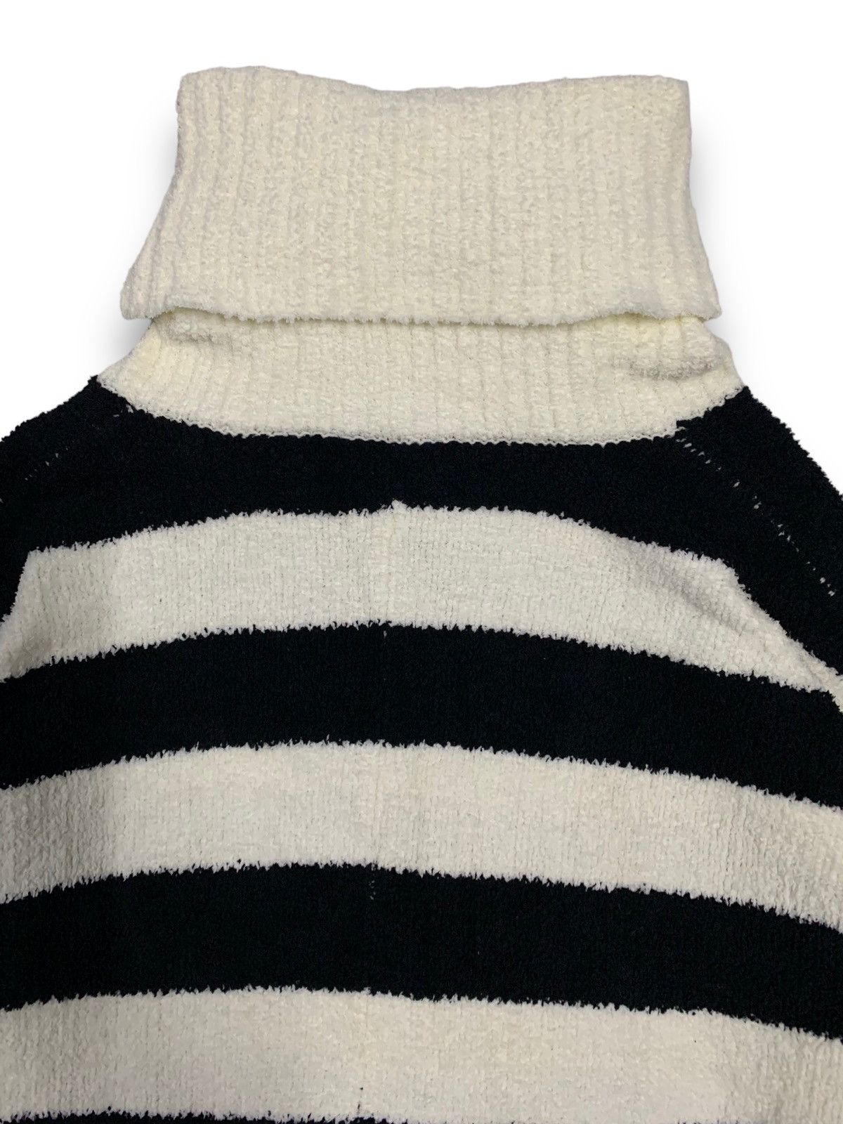Japanese Brand Japanese Brand CECIL McBEE Striped Knit Cowl Neck Sweater Size L / US 10 / IT 46 - 10 Thumbnail