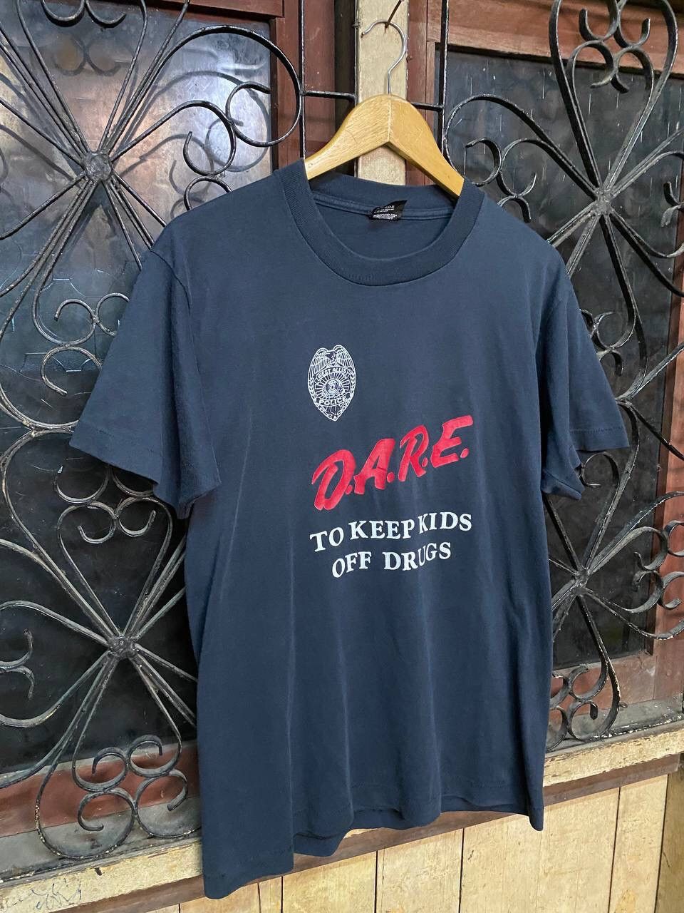 D.A.R.E VINTAGE D.A.R.E SCREEN STAR 50/50 TEE Size US L / EU 52-54 / 3 - 3 Thumbnail