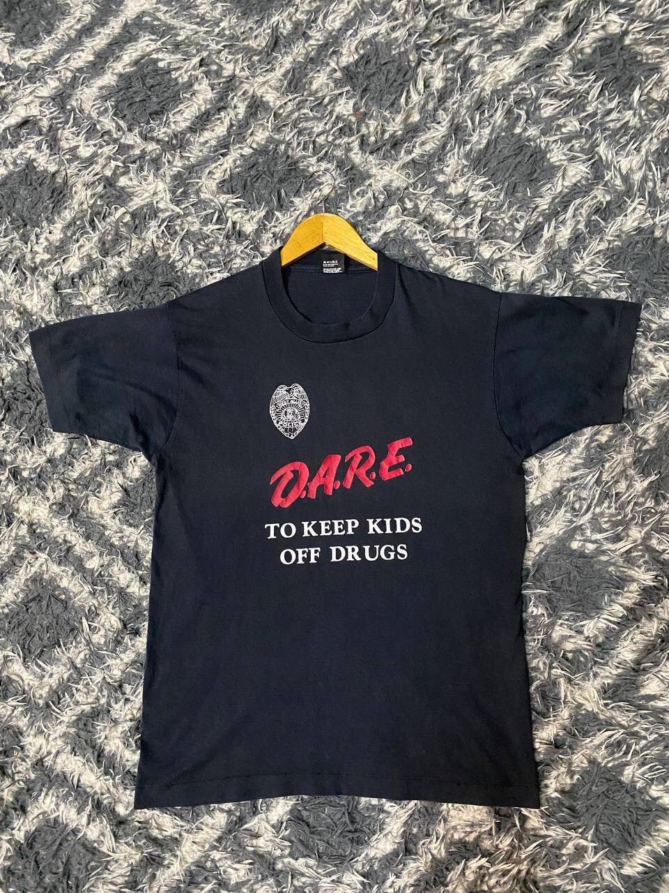 D.A.R.E VINTAGE D.A.R.E SCREEN STAR 50/50 TEE Size US L / EU 52-54 / 3 - 8 Thumbnail