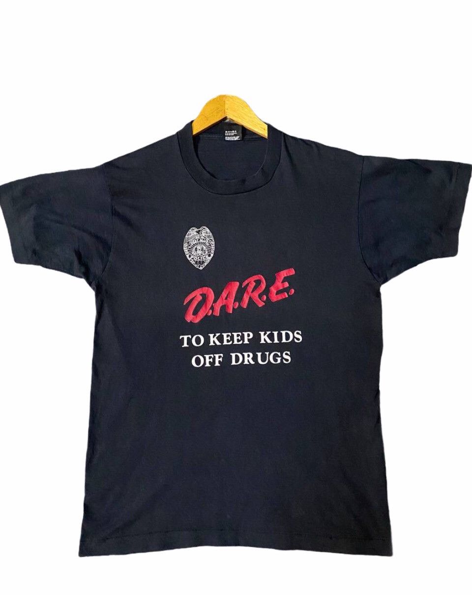 D.A.R.E VINTAGE D.A.R.E SCREEN STAR 50/50 TEE Size US L / EU 52-54 / 3 - 1 Thumbnail