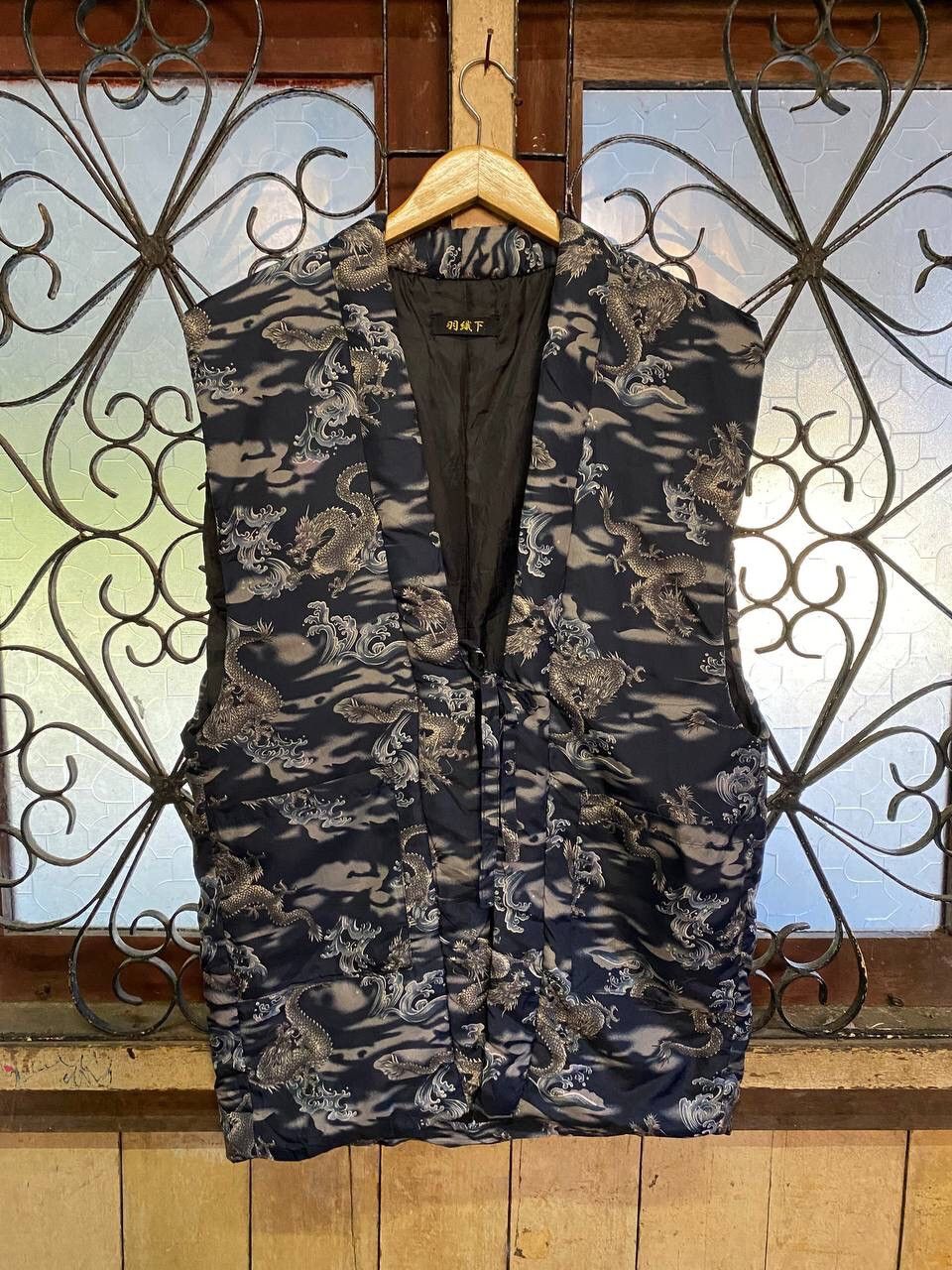 Japanese Brand Vintage Japanese Dragon Kimono Vest Jacket Full Print Size US S / EU 44-46 / 1 - 3 Thumbnail