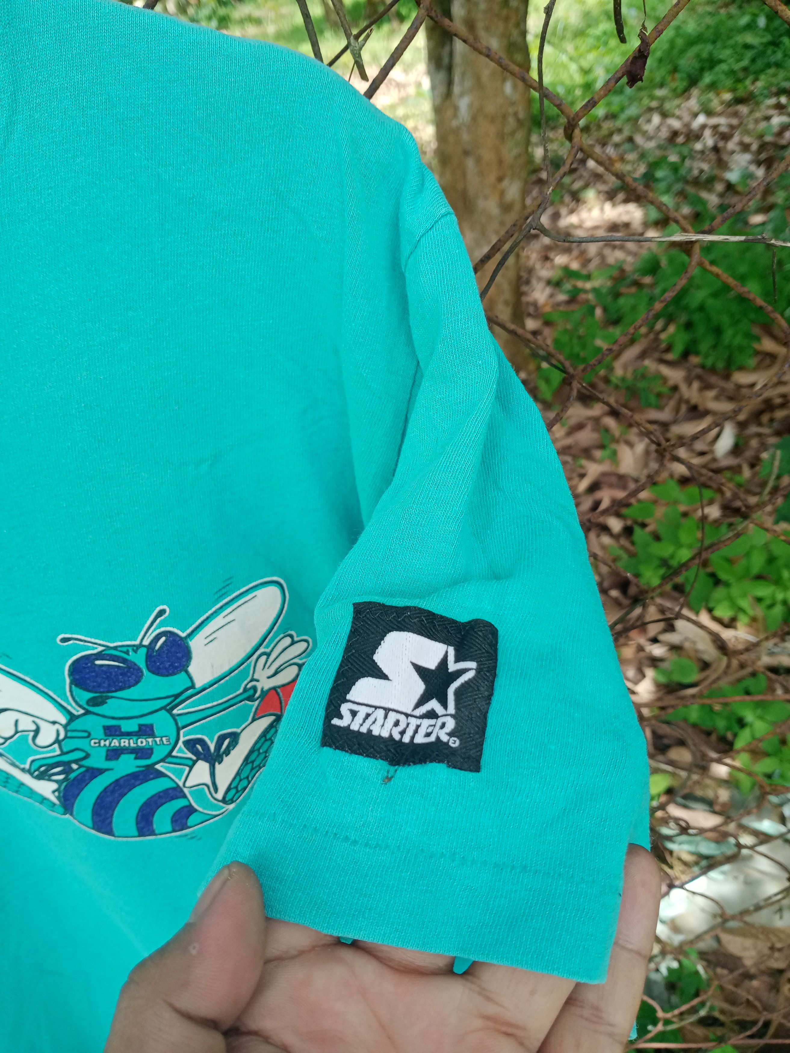 NBA Vintage Charlotte Hornets T Shirt Size Medium 90s NBA Size US M / EU 48-50 / 2 - 4 Thumbnail