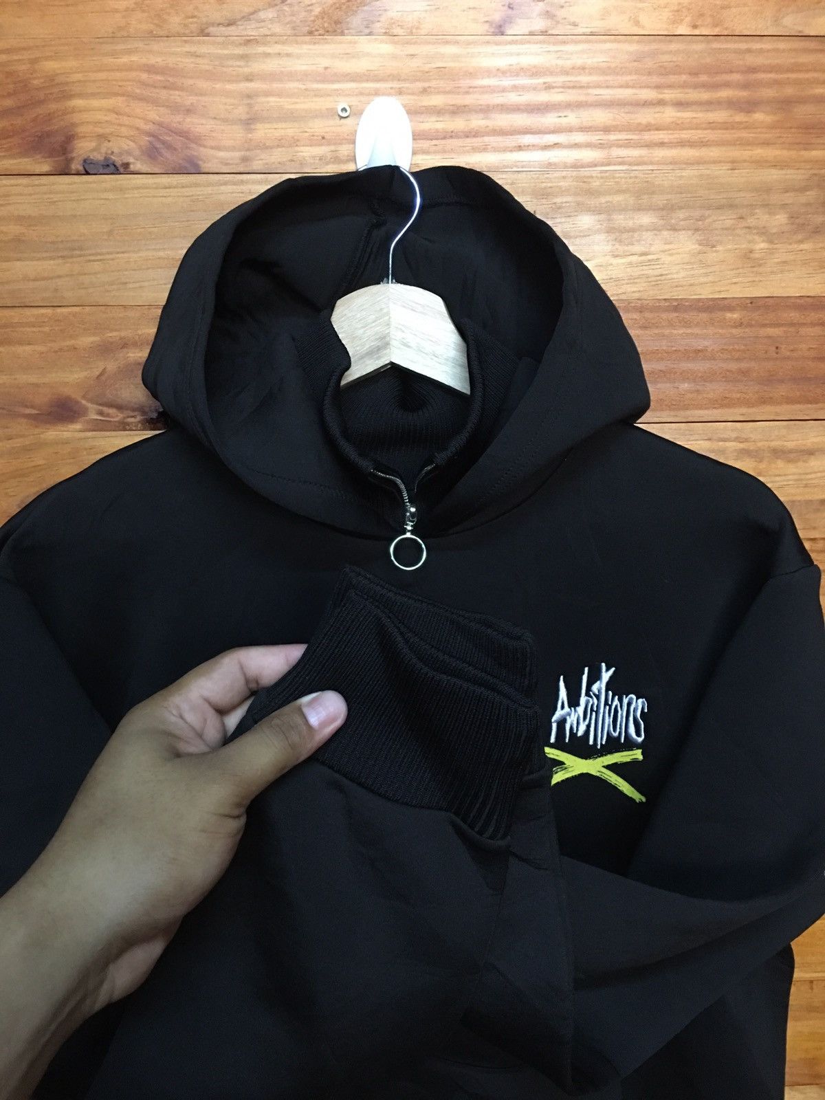 Japanese Brand ONE OK ROCK 2017 AMBITIONS JAPAN TOUR HOODIE Size US M / EU 48-50 / 2 - 7 Thumbnail