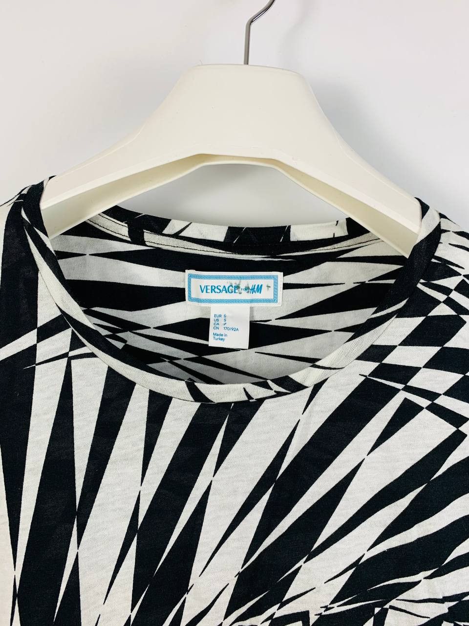 H&M × Versace Versace / H&M t-shirt short sleeve black white S Size S / US 4 / IT 40 - 2 Thumbnail
