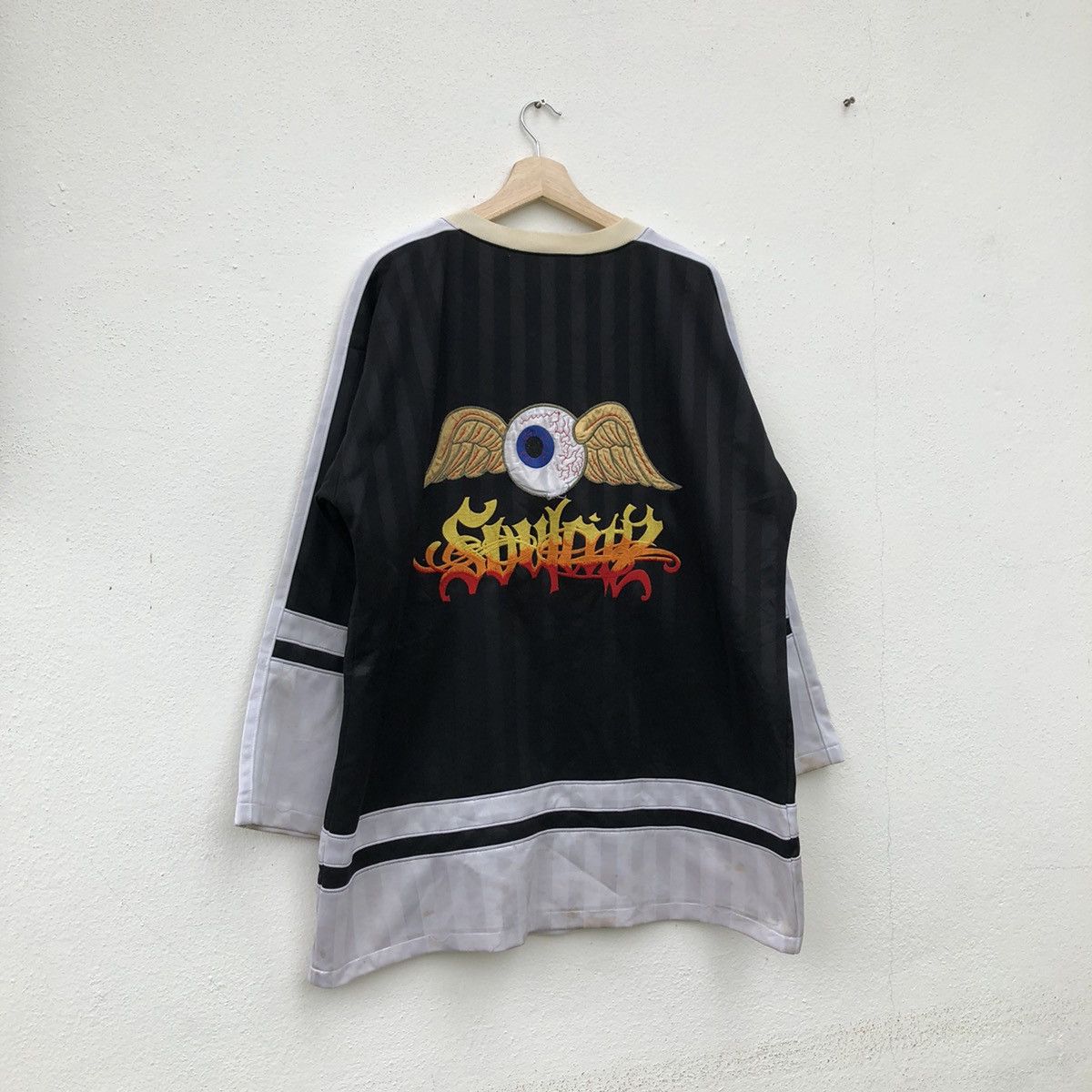 Japanese Brand OVER SIZE LONG SLEEVE BIG LOGO EYES Size US M / EU 48-50 / 2 - 6 Thumbnail