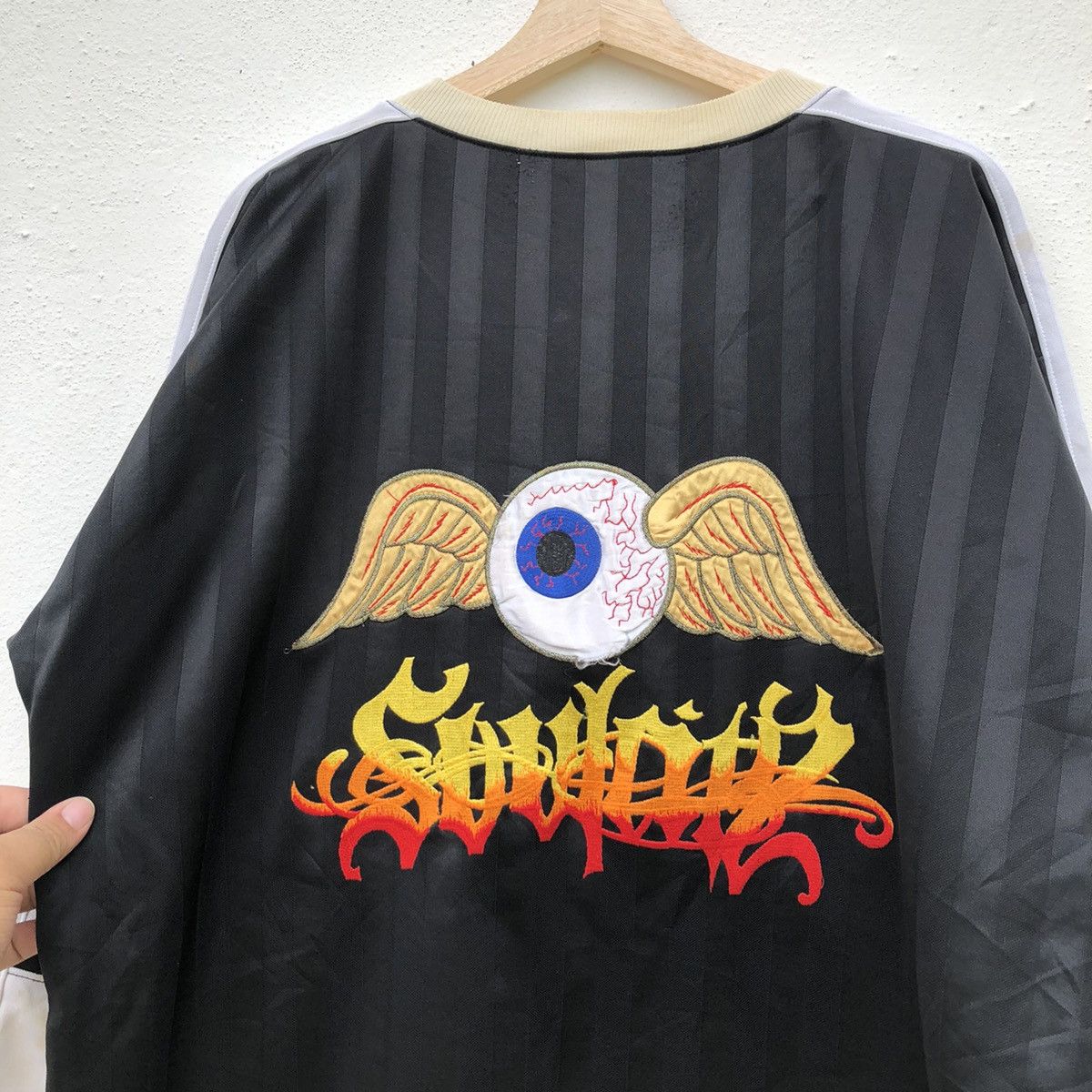 Japanese Brand OVER SIZE LONG SLEEVE BIG LOGO EYES Size US M / EU 48-50 / 2 - 8 Thumbnail