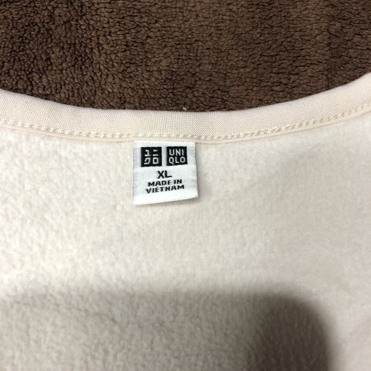 Japanese Brand Japanese Brand Uniqlo Fur Sweater Size US L / EU 52-54 / 3 - 6 Thumbnail