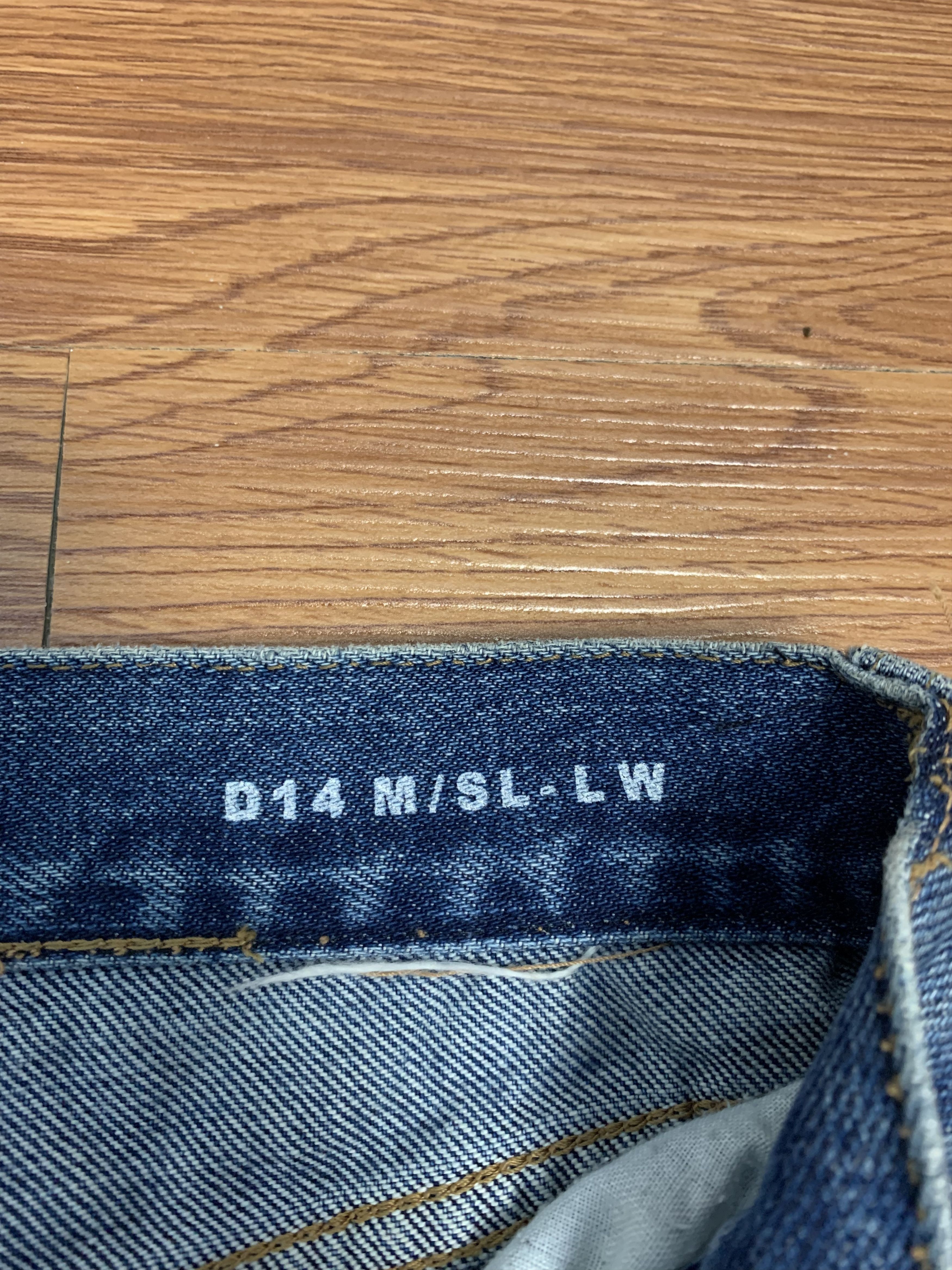 Hedi Slimane × Saint Laurent Paris Saint Laurent 2016 D14 Ripped Knee Size US 28 / EU 44 - 9 Thumbnail