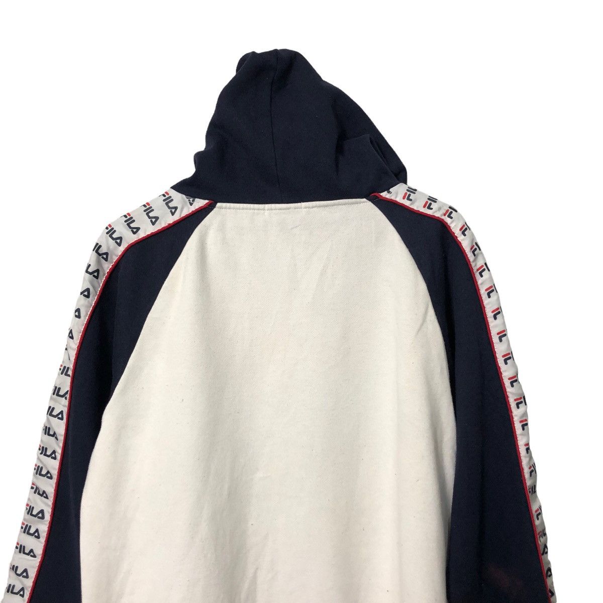Fila Vintage Fila Embroidery Logo Pullover Hoodie Sweatshirt Size US L / EU 52-54 / 3 - 8 Thumbnail
