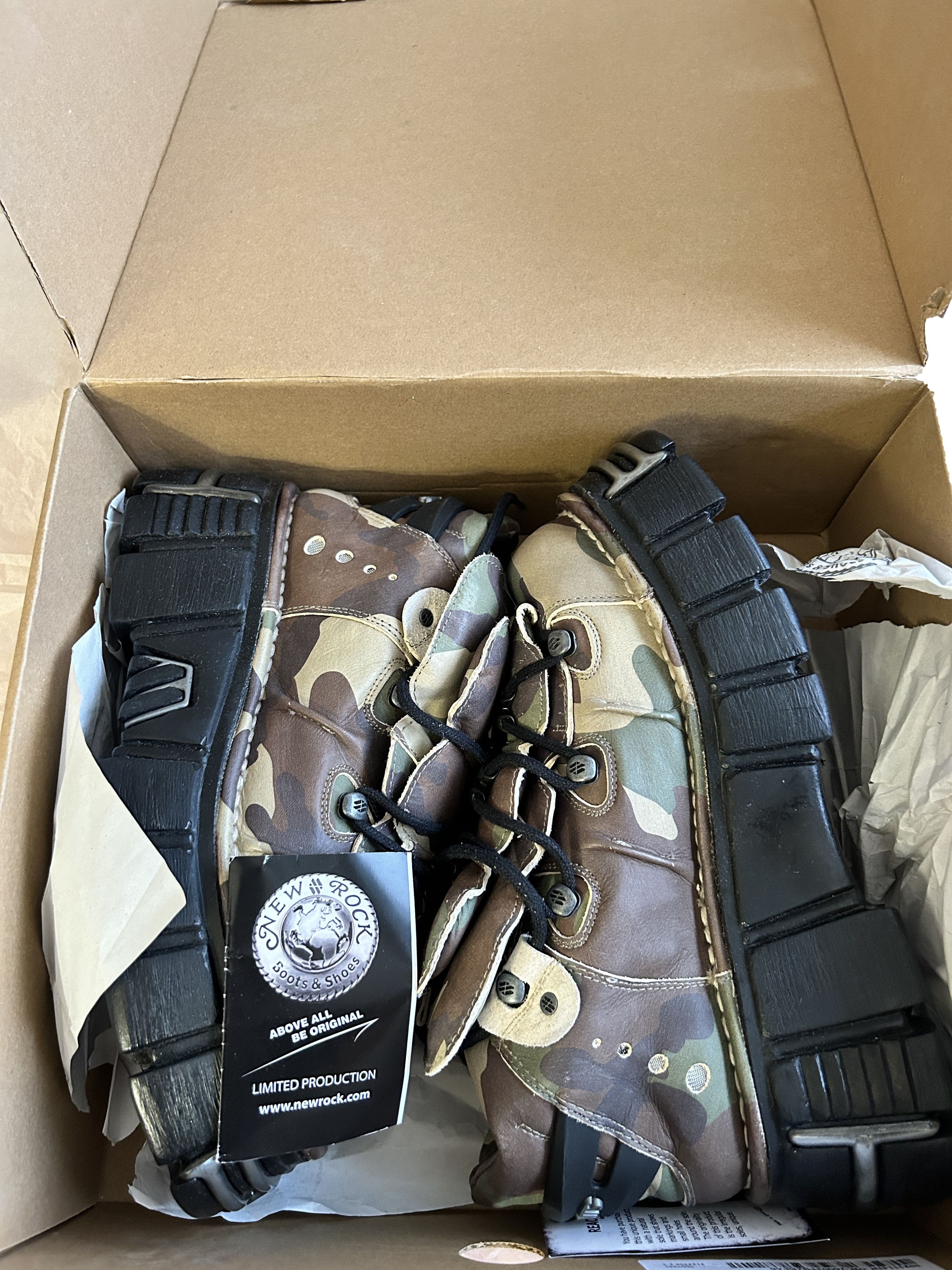 New Rock × Vetements VETEMENTS Khaki New Rock Edition Platform Sneakers Size US 10 / EU 43 - 10 Thumbnail