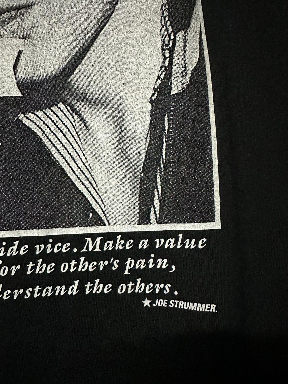 Band Tees Vintage 90s Joe Strummer The Clash Sun Faded Tee Size US M / EU 48-50 / 2 - 3 Thumbnail
