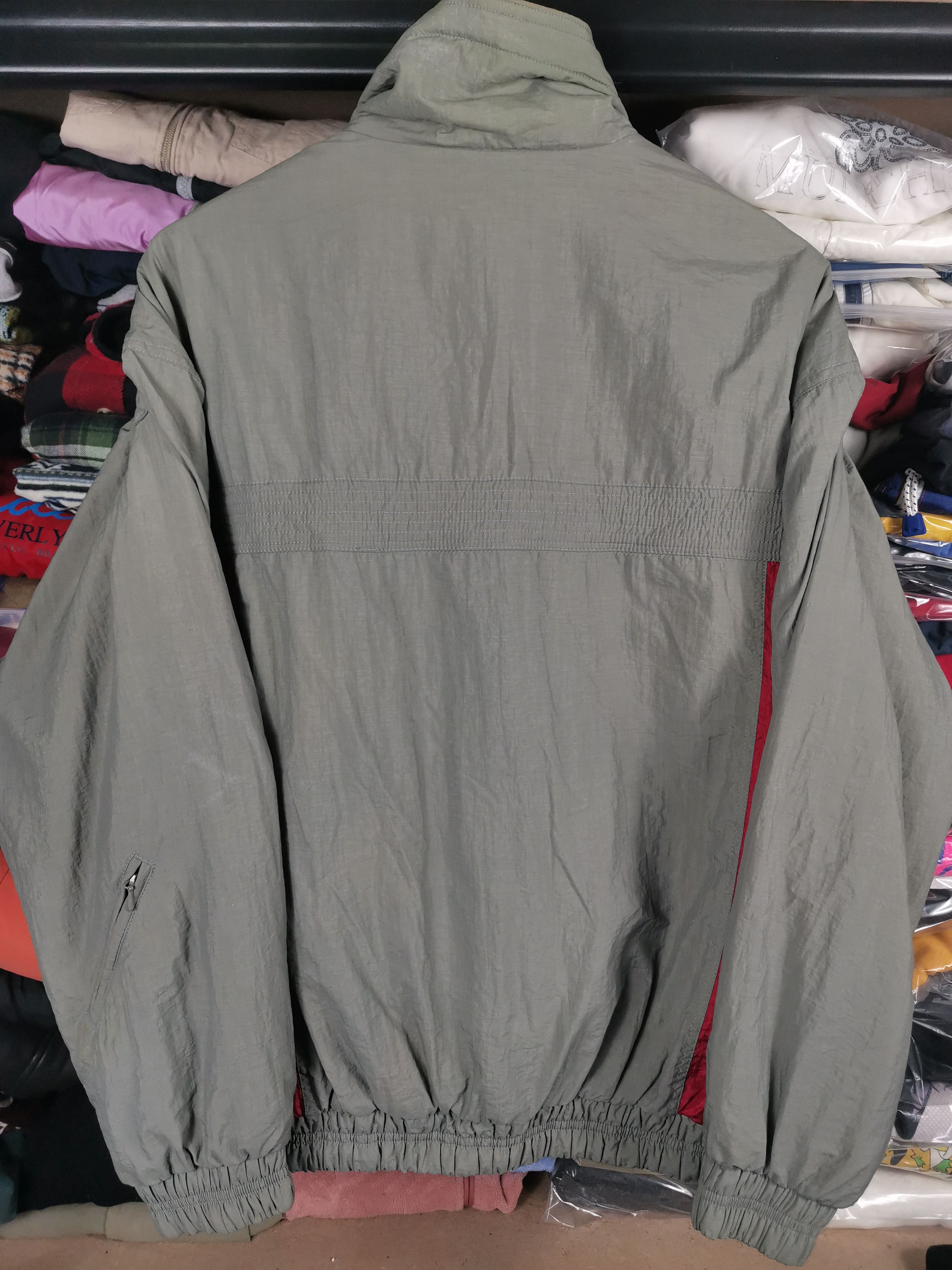 Descente Vintage Japanese Brand Descente Skiwear Jacket Sun Faded Size US L / EU 52-54 / 3 - 3 Thumbnail