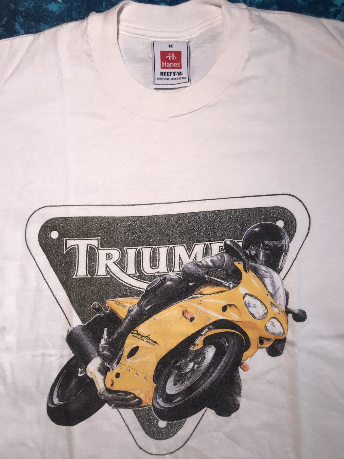 Daytona Vintage Hanes TRIUMPH Daytona MOTORCYCLES Streetwear shirt Size US M / EU 48-50 / 2 - 2 Thumbnail