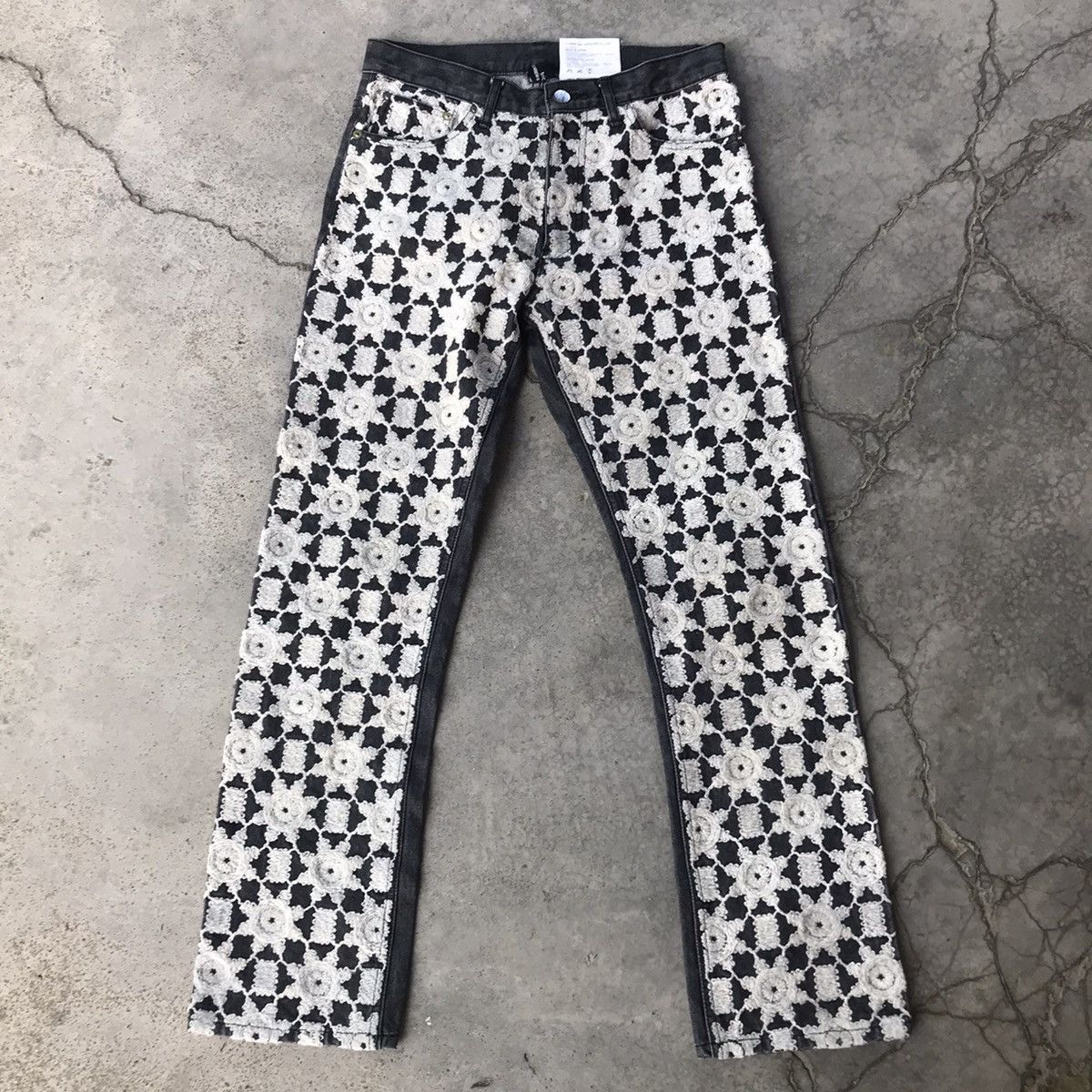 Comme des Garcons AD 2001 CDG Tricots Flower Knit Embroided Jeans Size US 28 / EU 44 - 3 Thumbnail