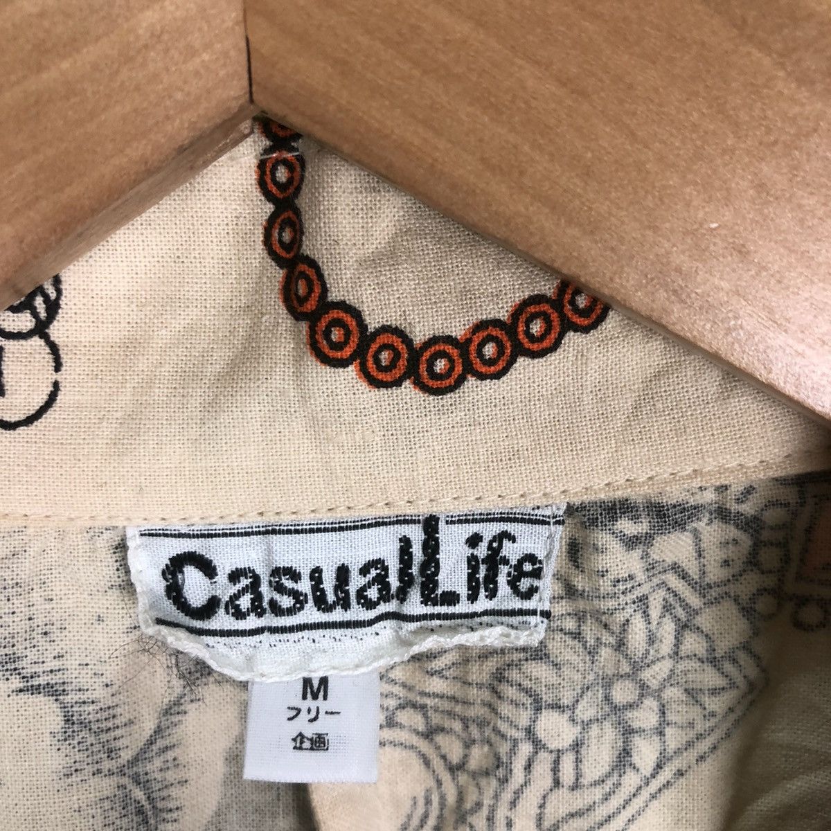 Japanese Brand Vintage Japanese Brand Casual Life Nice Design Size US M / EU 48-50 / 2 - 5 Thumbnail