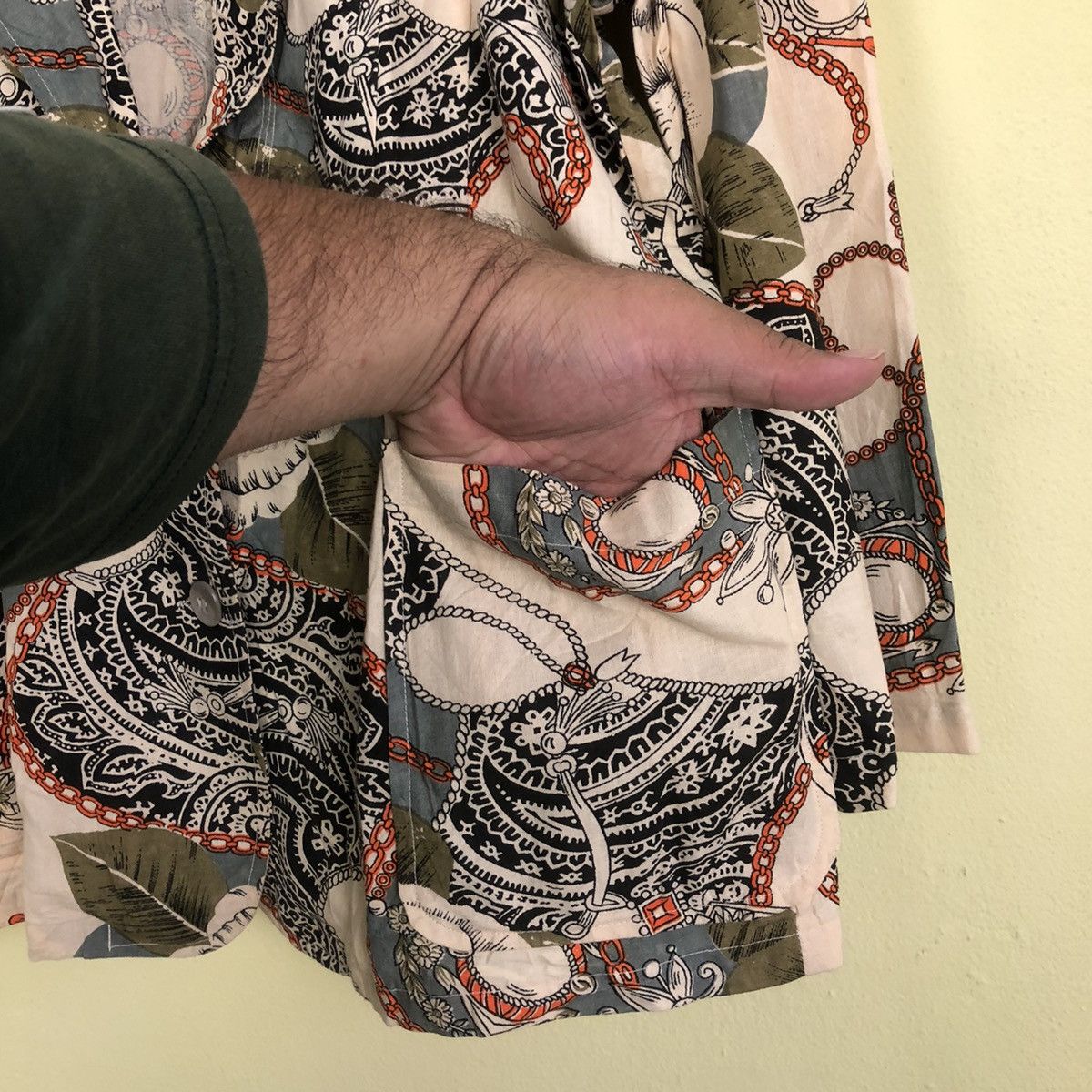 Japanese Brand Vintage Japanese Brand Casual Life Nice Design Size US M / EU 48-50 / 2 - 6 Thumbnail