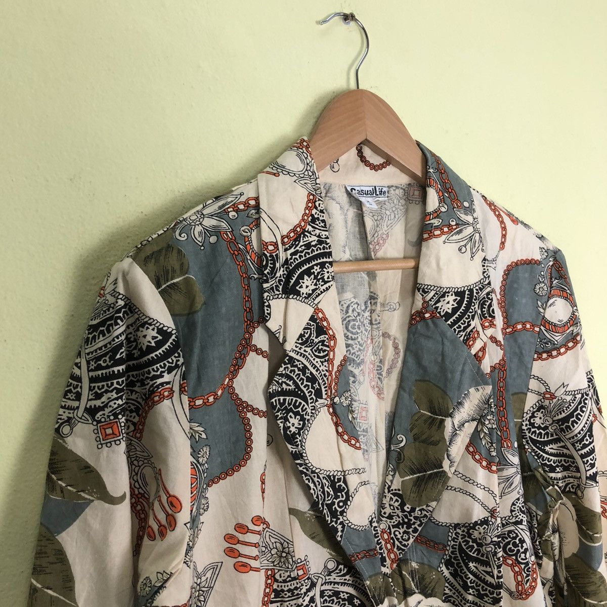 Japanese Brand Vintage Japanese Brand Casual Life Nice Design Size US M / EU 48-50 / 2 - 4 Thumbnail