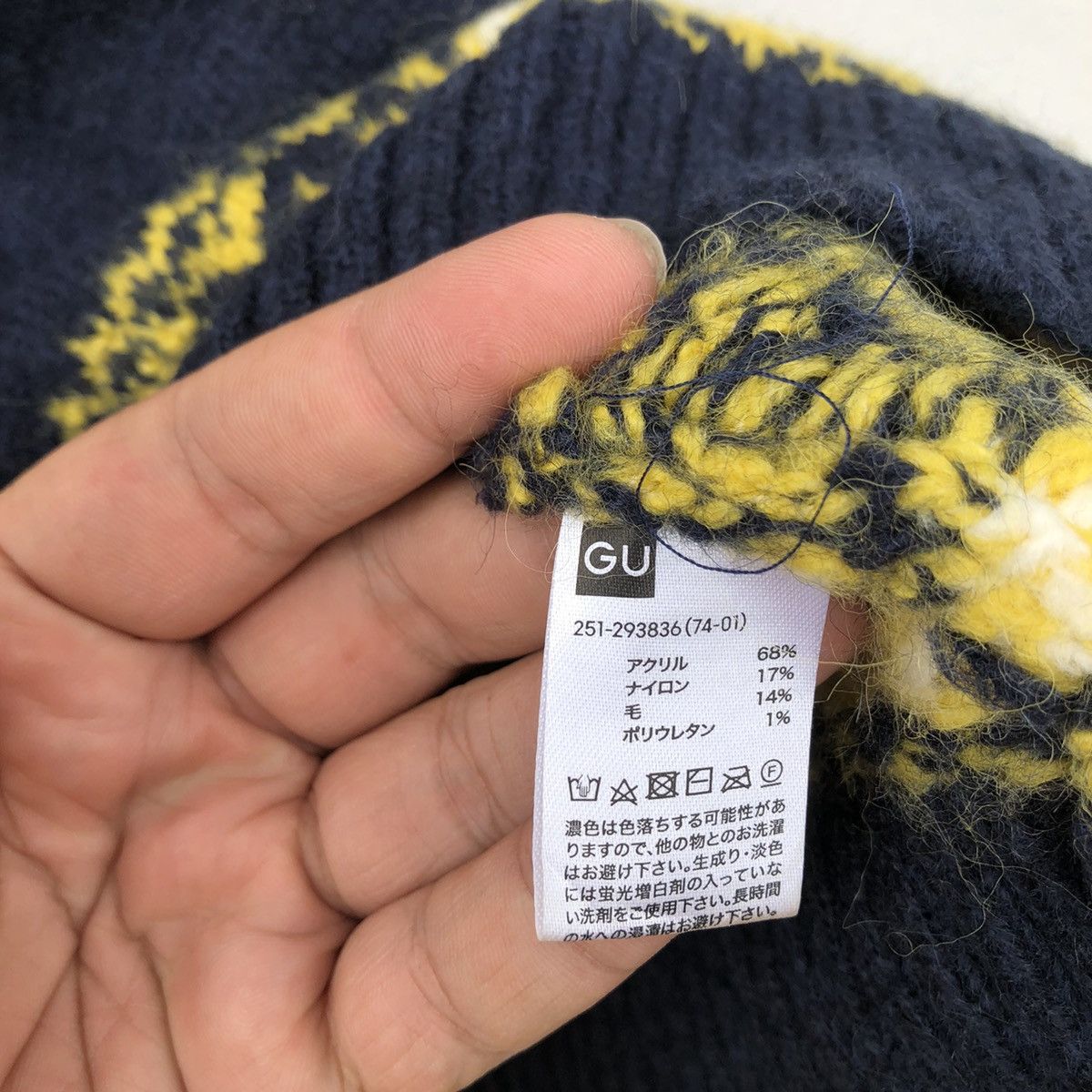 Japanese Brand VINTAGE KNITWEAR SWEATSHIRT NAVAJO DESIGN BY GU JAPAN Size US L / EU 52-54 / 3 - 7 Thumbnail
