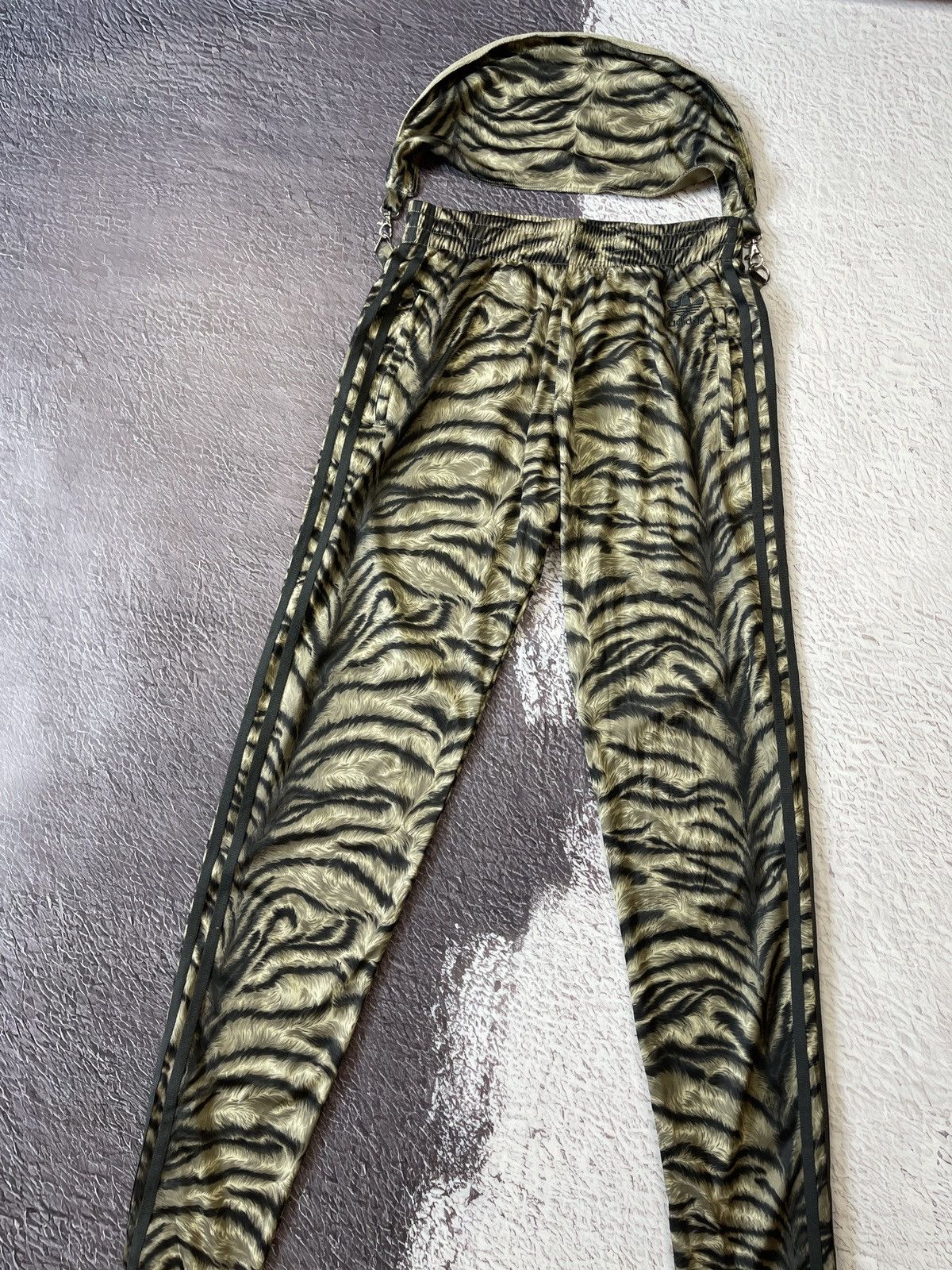 Adidas Jeremy Scott X Adidas Men's Animal Slash Print Pants Size S Size US 30 / EU 46 - 8 Thumbnail