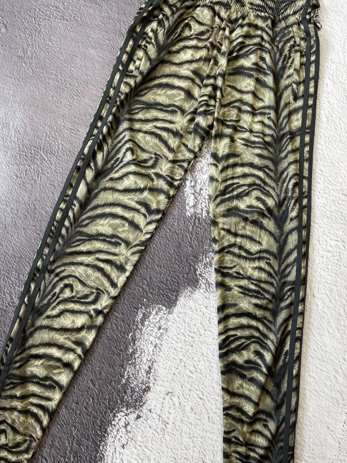 Adidas Jeremy Scott X Adidas Men's Animal Slash Print Pants Size S Size US 30 / EU 46 - 6 Thumbnail