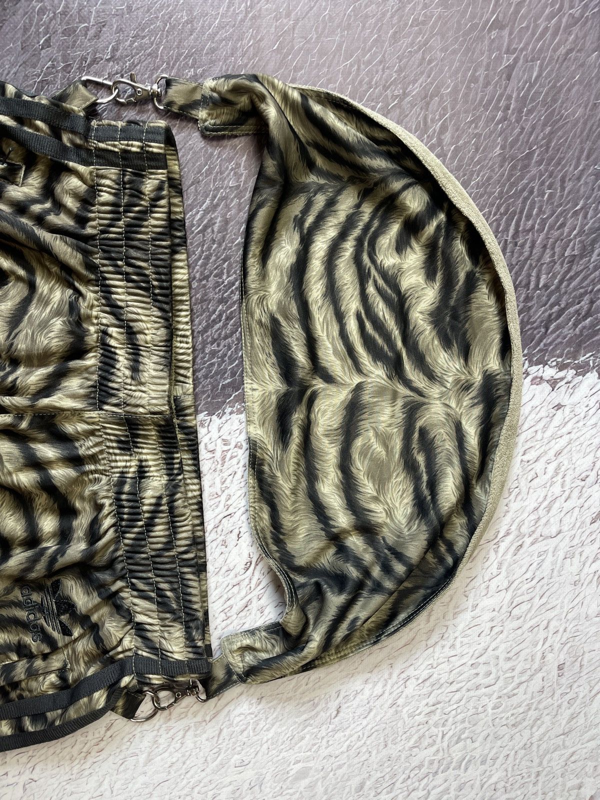 Adidas Jeremy Scott X Adidas Men's Animal Slash Print Pants Size S Size US 30 / EU 46 - 11 Thumbnail