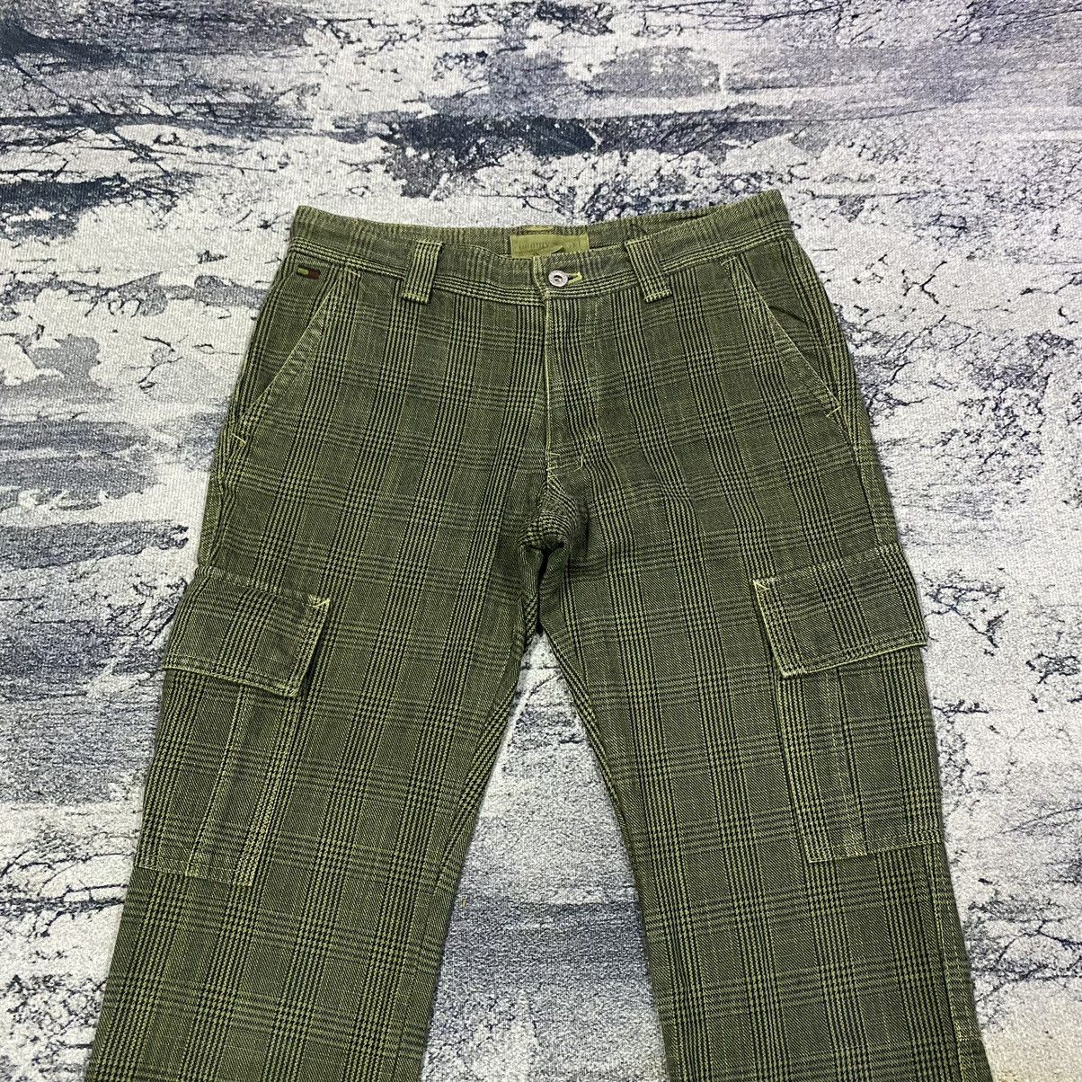 Tommy Hilfiger × Vintage Vintage Tommy Checkered Plaid Tartan Flare Cargo Pants Size 25" / US 0 / IT 36 - 3 Thumbnail