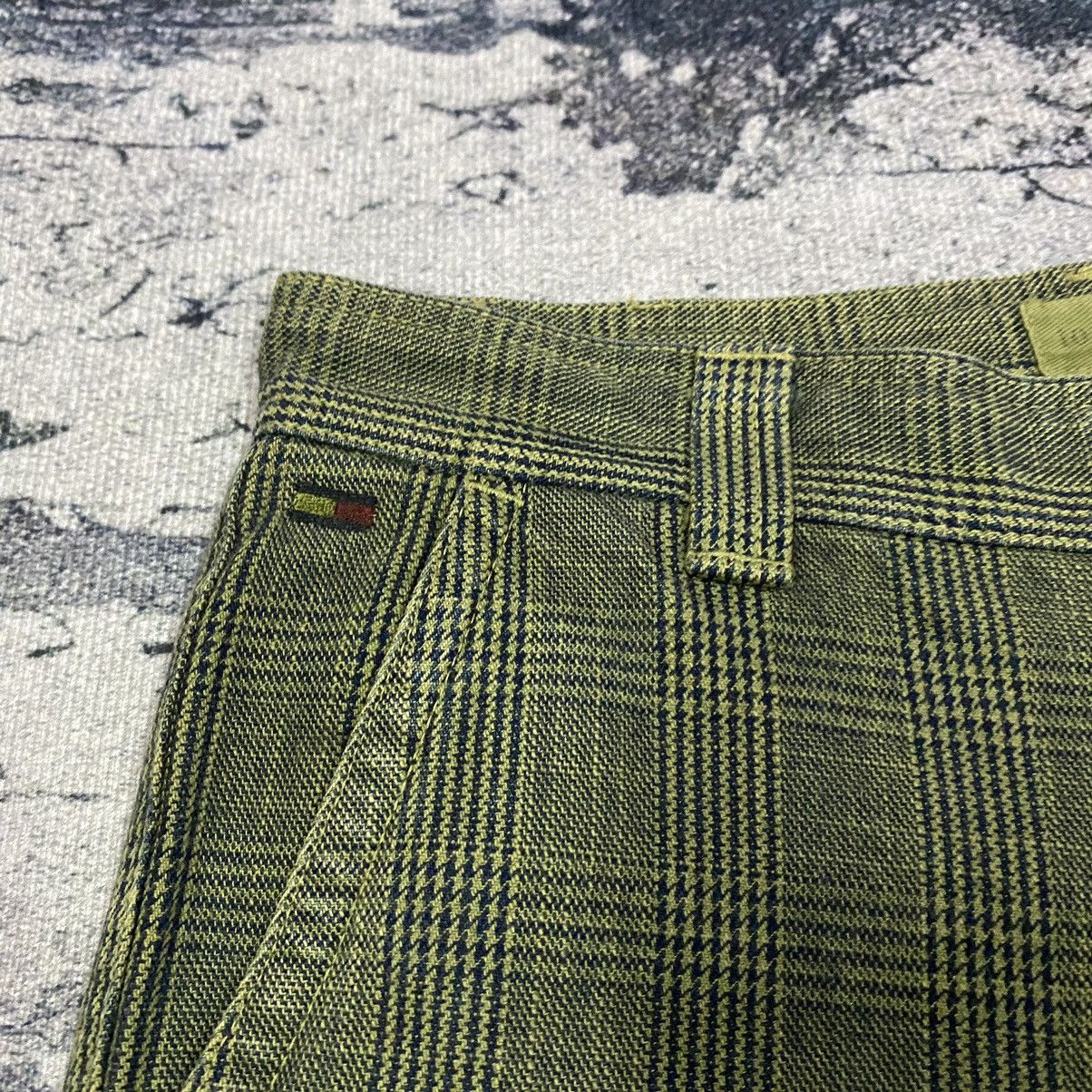 Tommy Hilfiger × Vintage Vintage Tommy Checkered Plaid Tartan Flare Cargo Pants Size 25" / US 0 / IT 36 - 6 Thumbnail