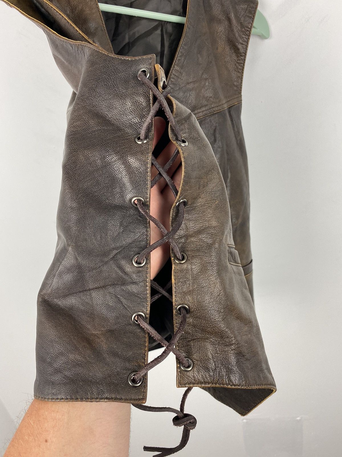 Genuine Leather Vintage Leather Vest Biker Harley Davidson Avirex Y2K Size US L / EU 52-54 / 3 - 6 Thumbnail