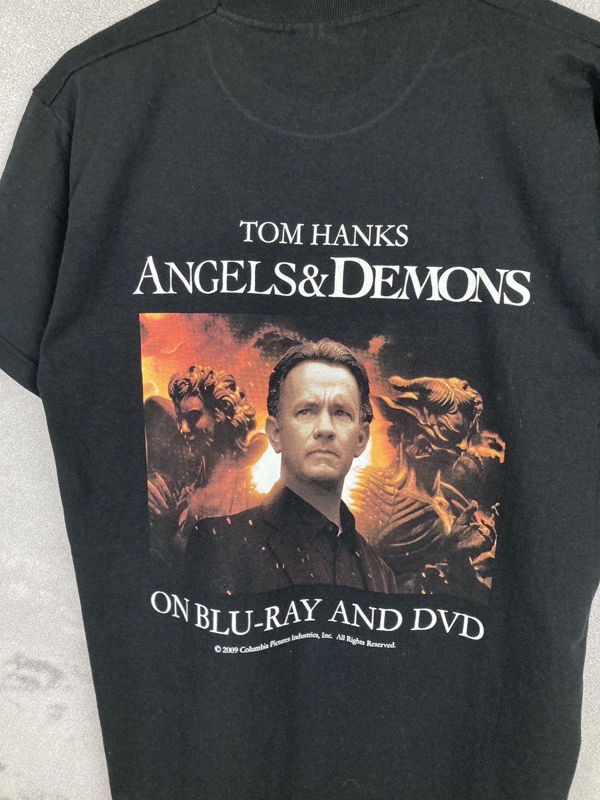 Vintage Vintage Angels And Demons Movie Graphic Tee Tom Hanks Rare Size US M / EU 48-50 / 2 - 5 Thumbnail