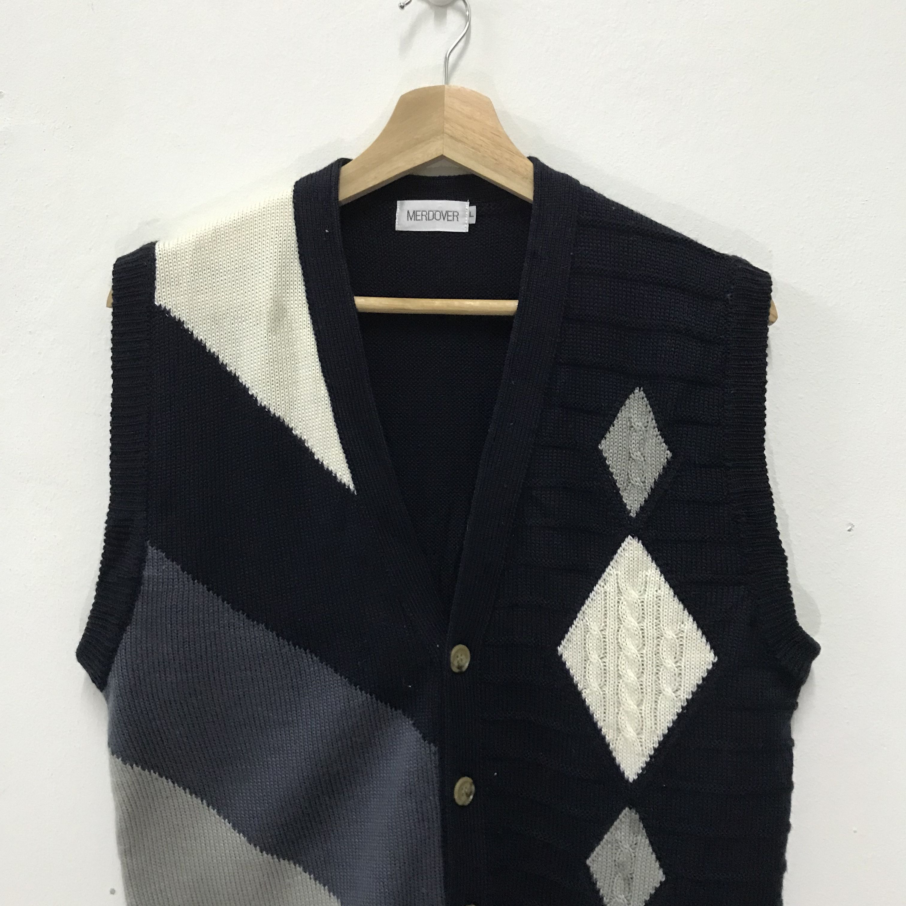 Aran Isles Knitwear Vintage Merdover Knit Vest Diamond Pattern Size US M / EU 48-50 / 2 - 2 Thumbnail