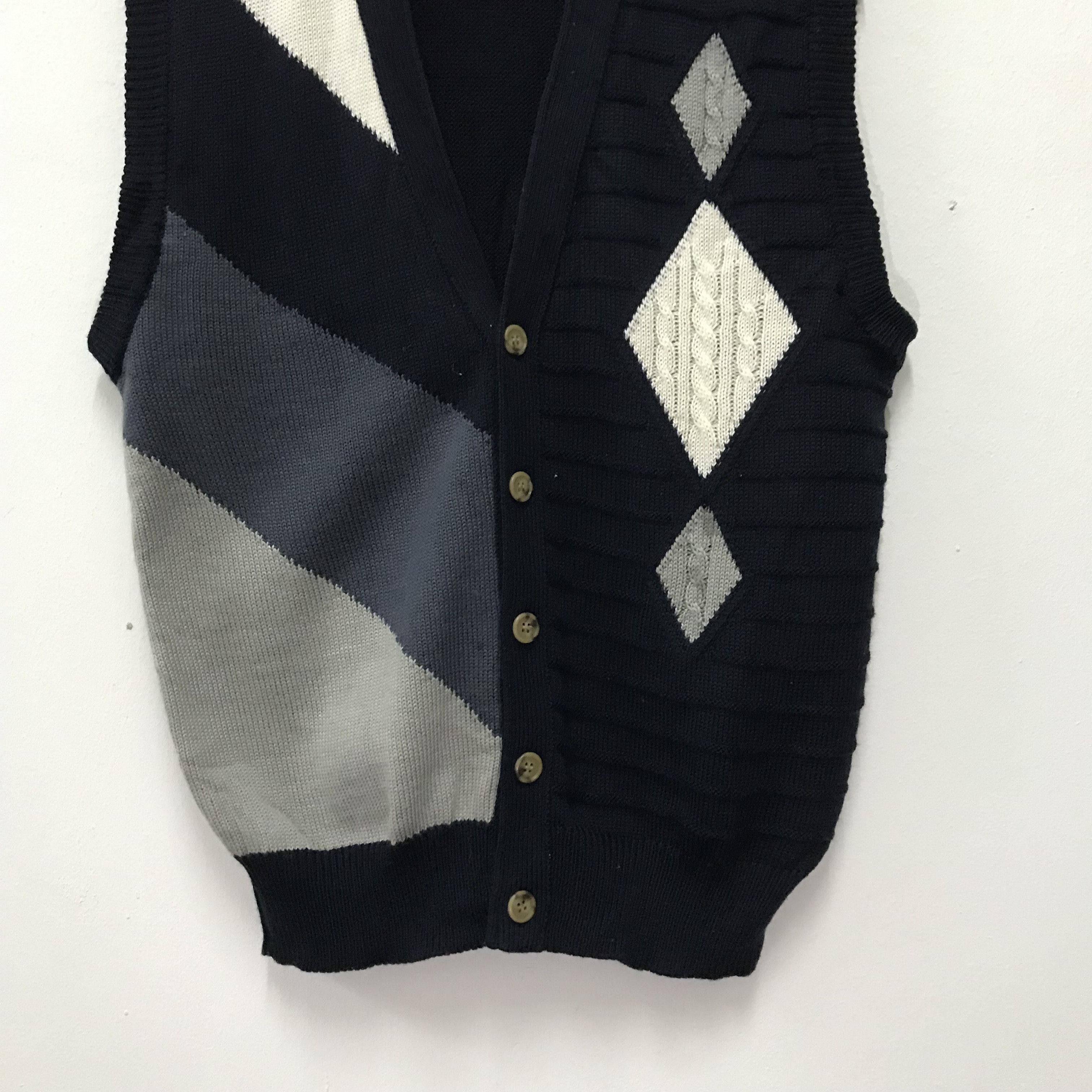 Aran Isles Knitwear Vintage Merdover Knit Vest Diamond Pattern Size US M / EU 48-50 / 2 - 3 Thumbnail