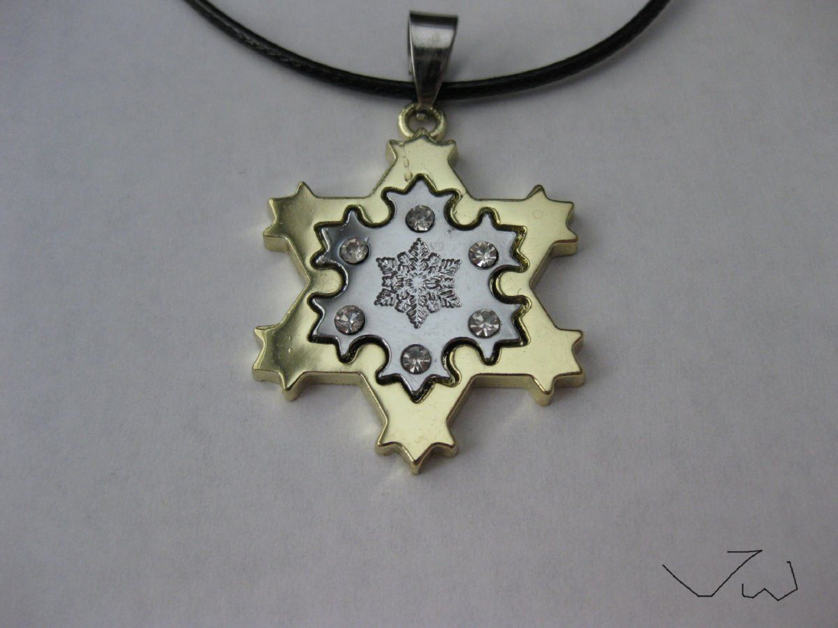 Jewelry Snowflake Stainless Steel Pendant Leather Necklace Size ONE SIZE - 2 Thumbnail