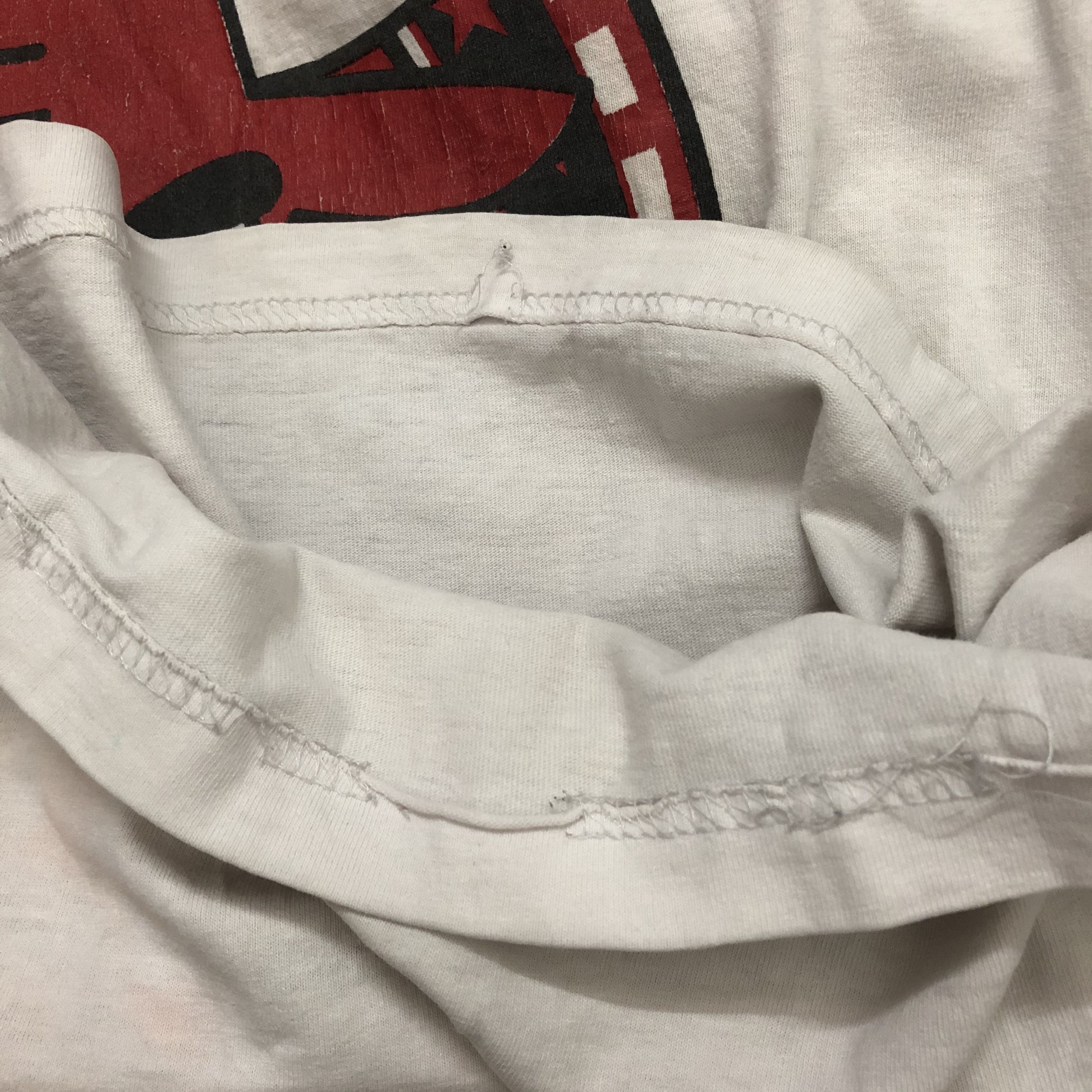 NBA Vintage Very Rare Distressed Chicago Bulls Jordan Tshirt Size US XL / EU 56 / 4 - 10 Thumbnail