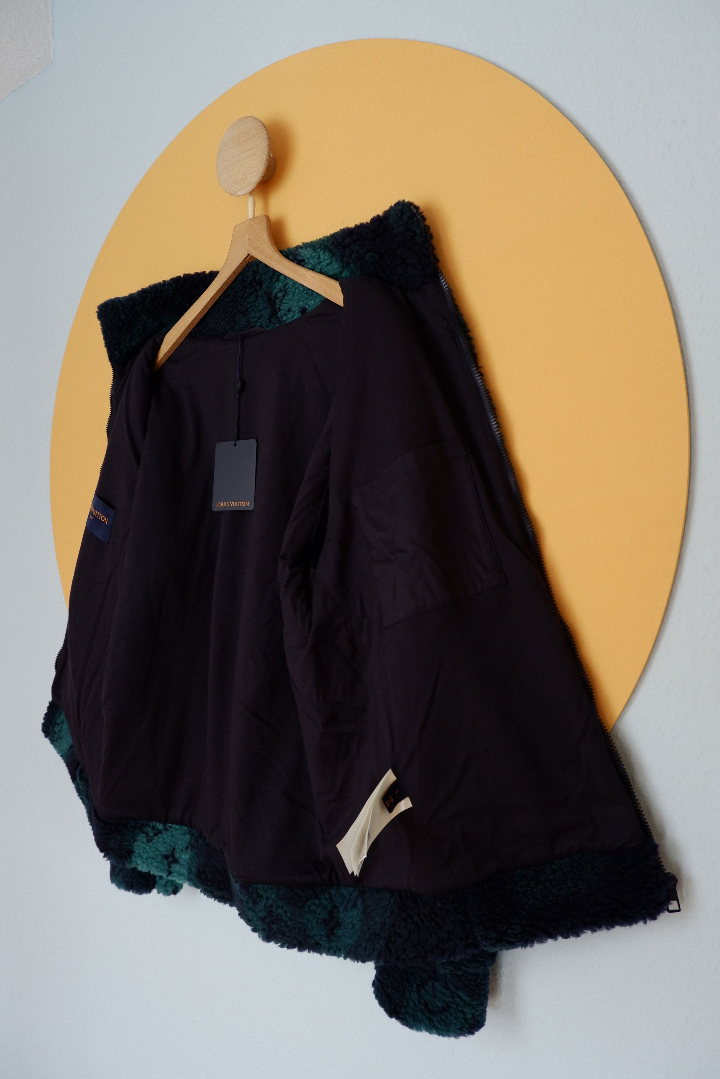Louis Vuitton Last drop! Louis Vuitton camo monogram fleece jacket Size US L / EU 52-54 / 3 - 4 Thumbnail