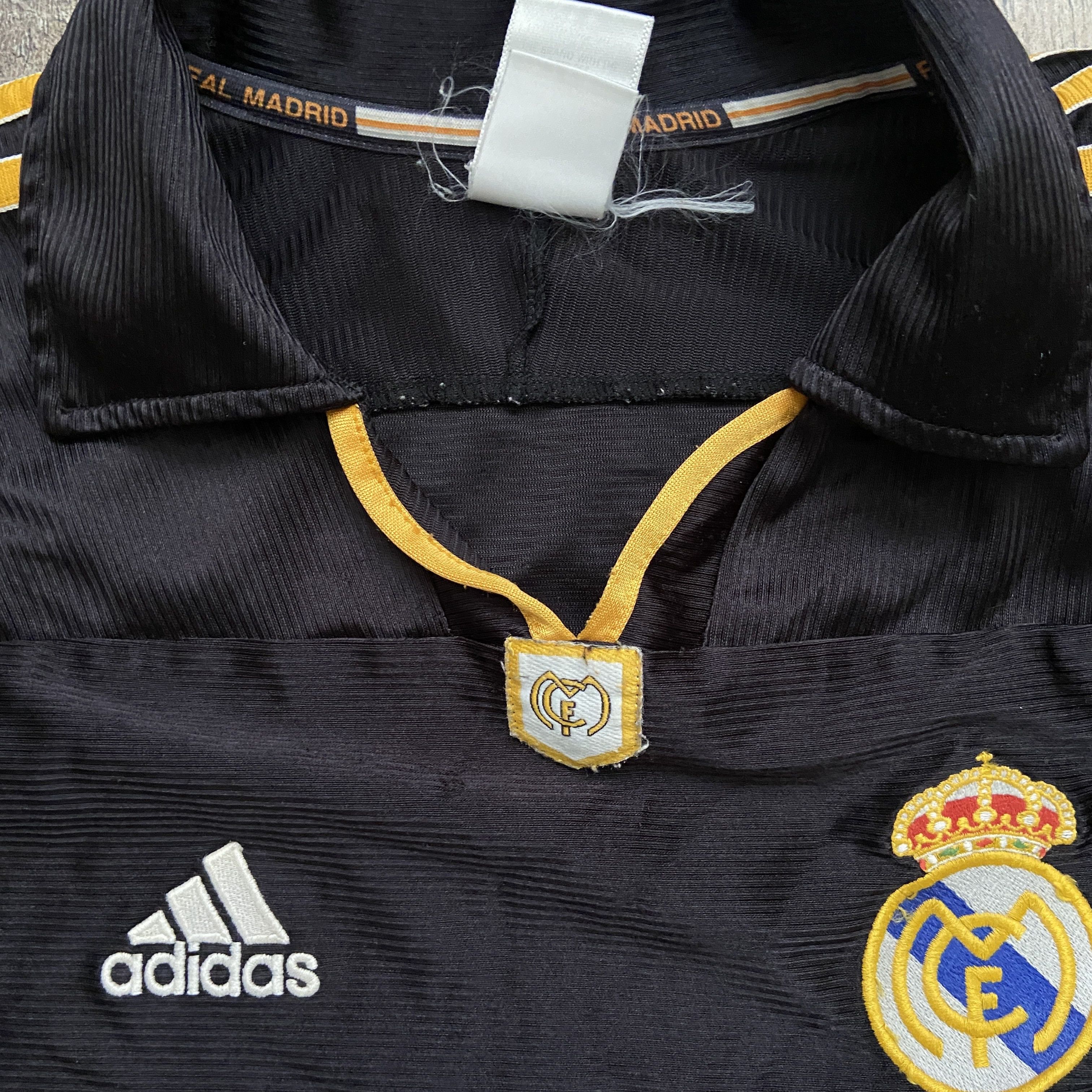 Adidas 1999/00 Adidas Real Madrid Third Full Set Size US L / EU 52-54 / 3 - 4 Thumbnail