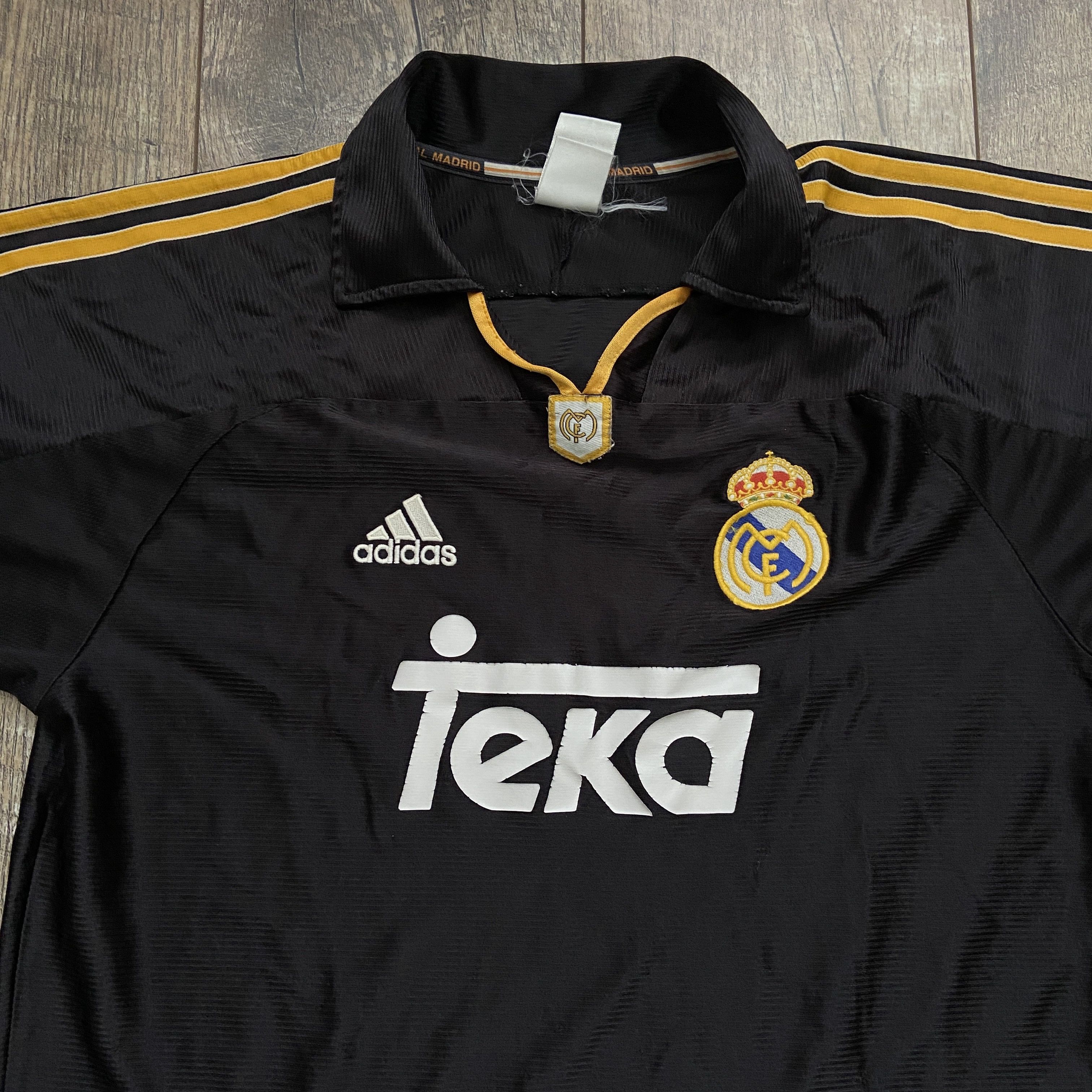 Adidas 1999/00 Adidas Real Madrid Third Full Set Size US L / EU 52-54 / 3 - 2 Thumbnail