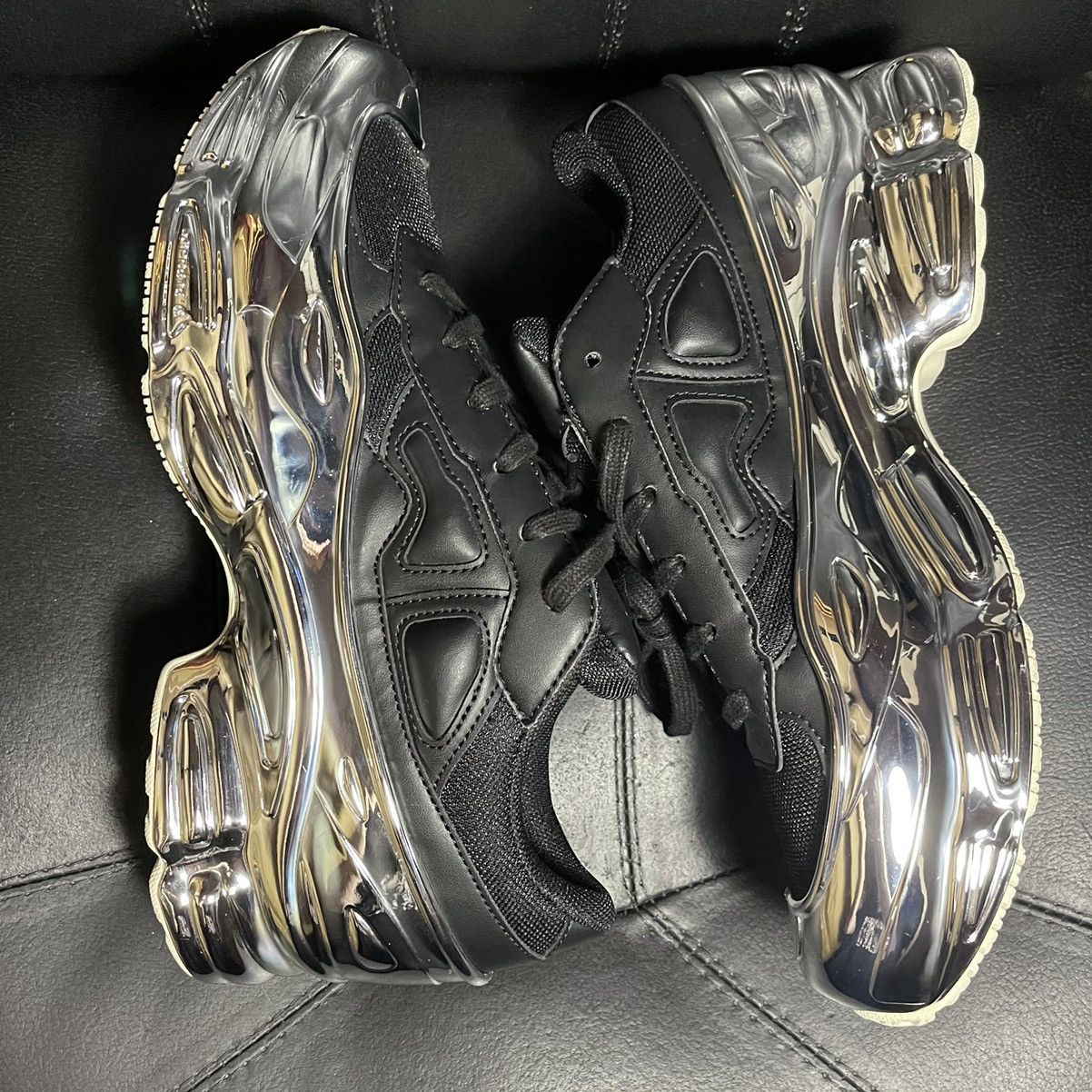 Adidas × Raf Simons Ozweego Mirrored Back Size US 9.5 / EU 42-43 - 4 Thumbnail
