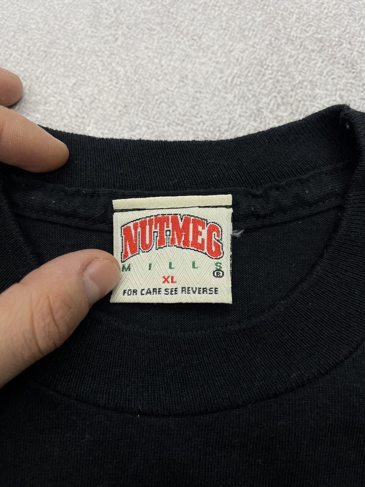 NFL Vintage Nutmeg Mills NFL Raiders 1994 T Shirt Y2K Big Print Size US XL / EU 56 / 4 - 11 Thumbnail